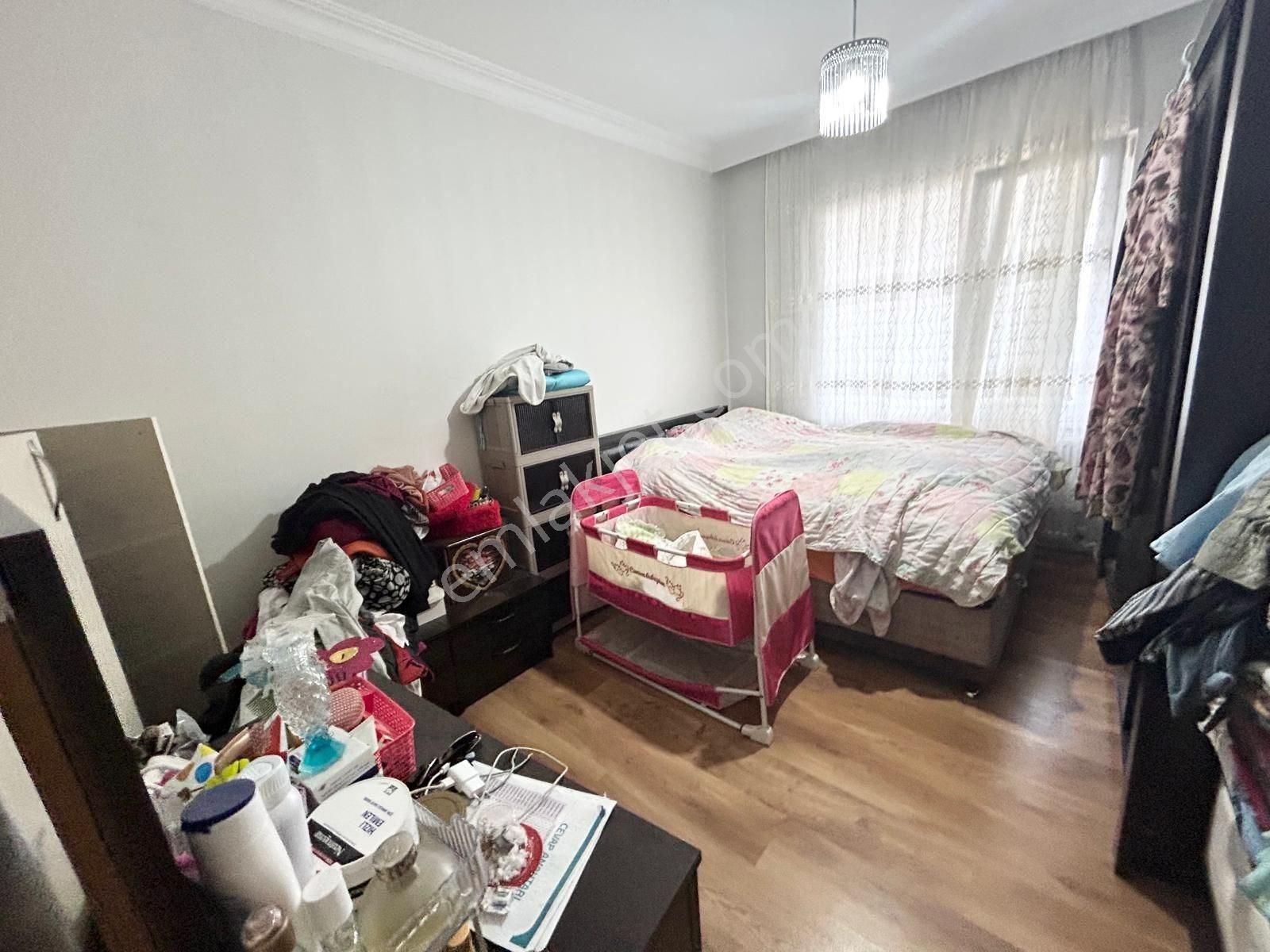 Yükselden Geniş 3+1 140m2 Ara Kat ,ön Cephe Full Kredili Daire - Görsel 18