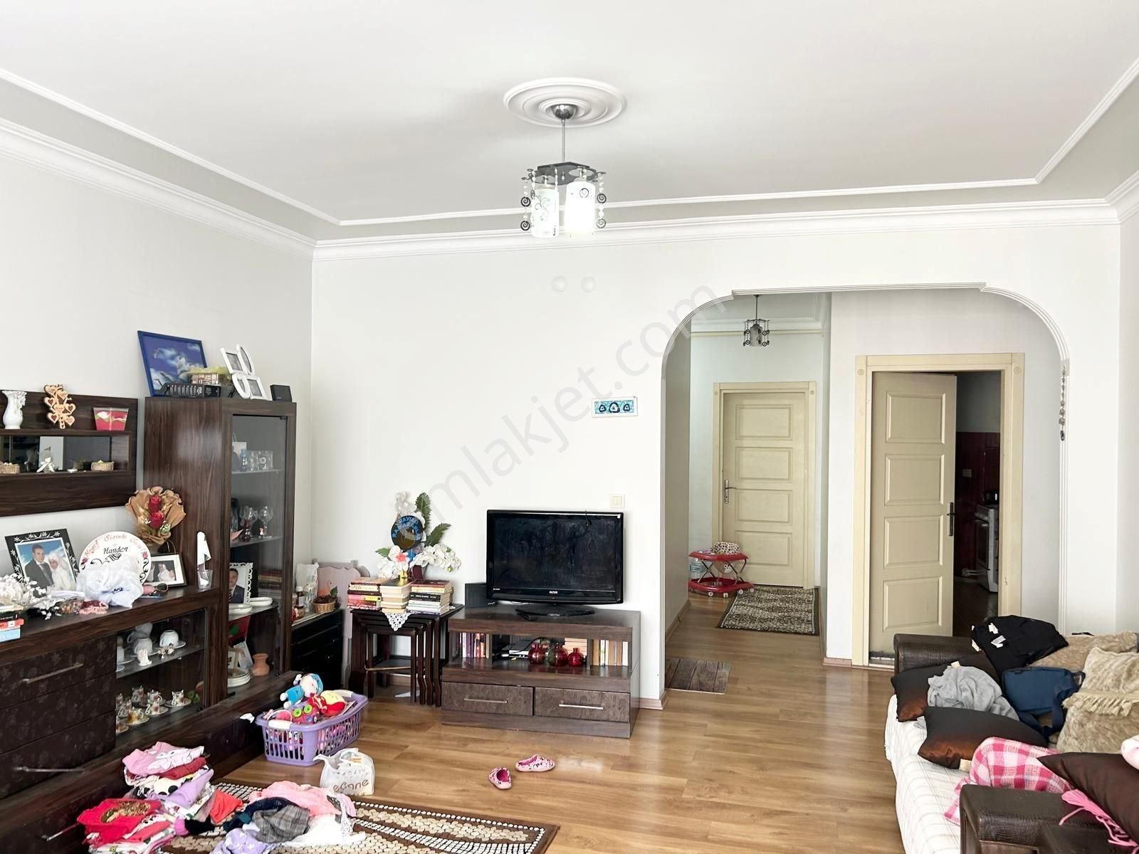Yükselden Geniş 3+1 140m2 Ara Kat ,ön Cephe Full Kredili Daire - Görsel 11