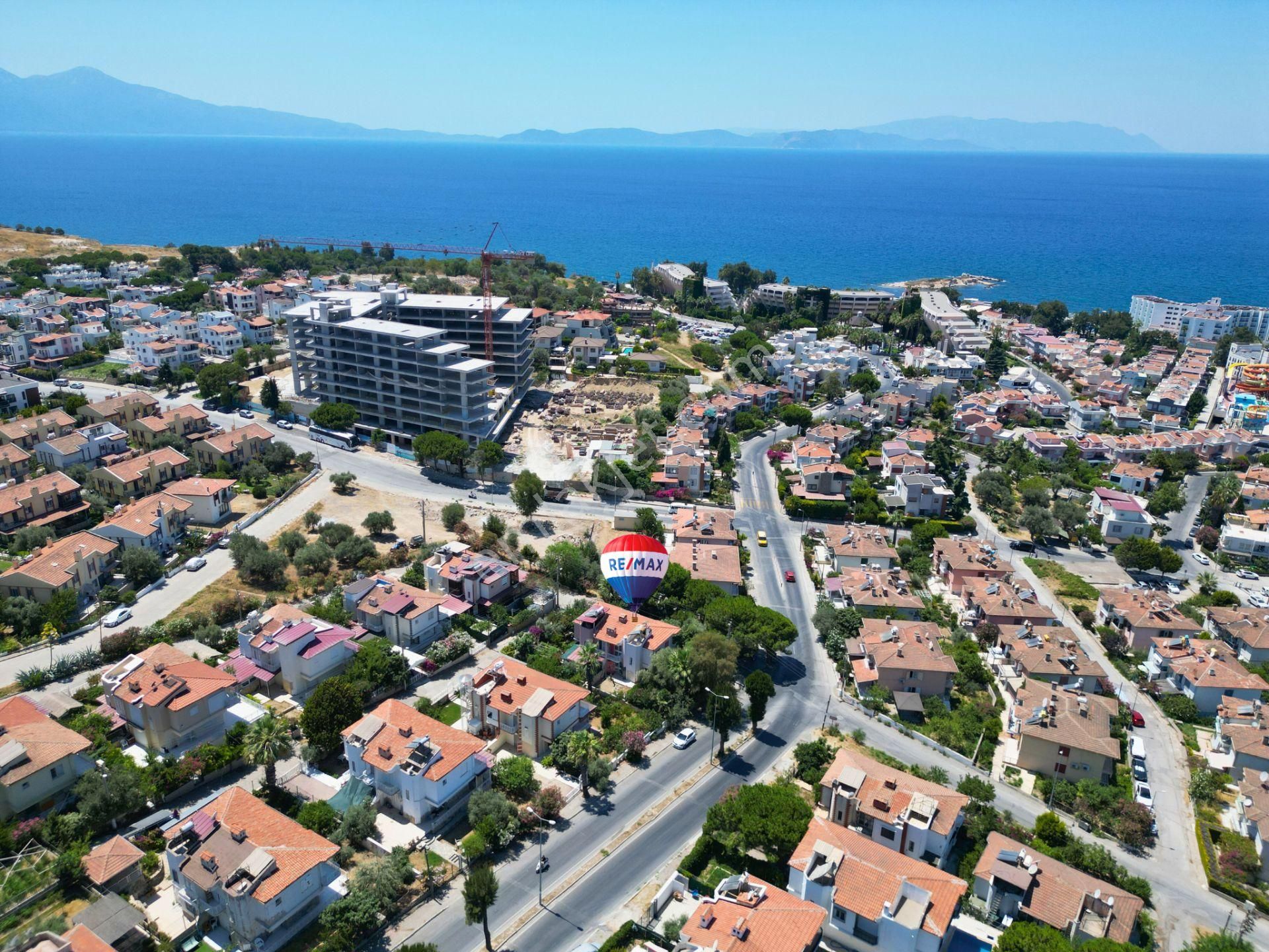 Satılık Kadınlar Denızınde Plaja Yürüme Mesafesınde Bakımlı Dubleks Köşe Vılla