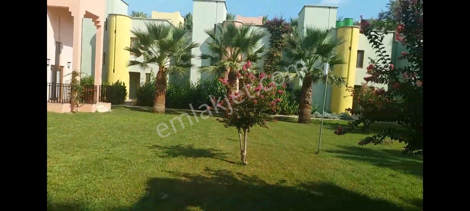 Organize Emlak'tan Antalya Manavgat Side Çolaklı Venresort Golden Beach'ta Kiralık Villa