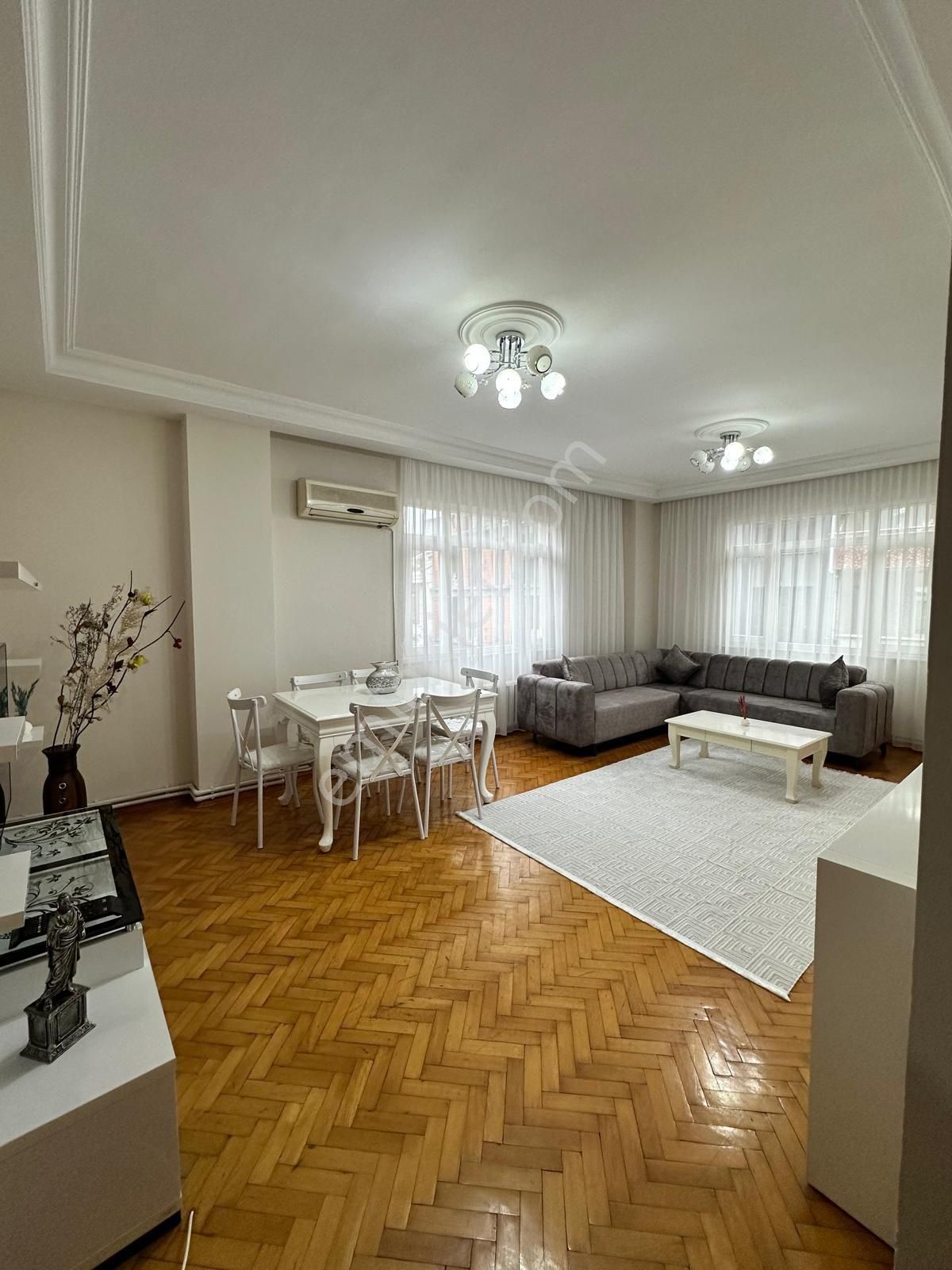 4.levent Emniyetevlerde 2+1 85 M² Ful Eşyalı Masrafsız Muhteşem Daire