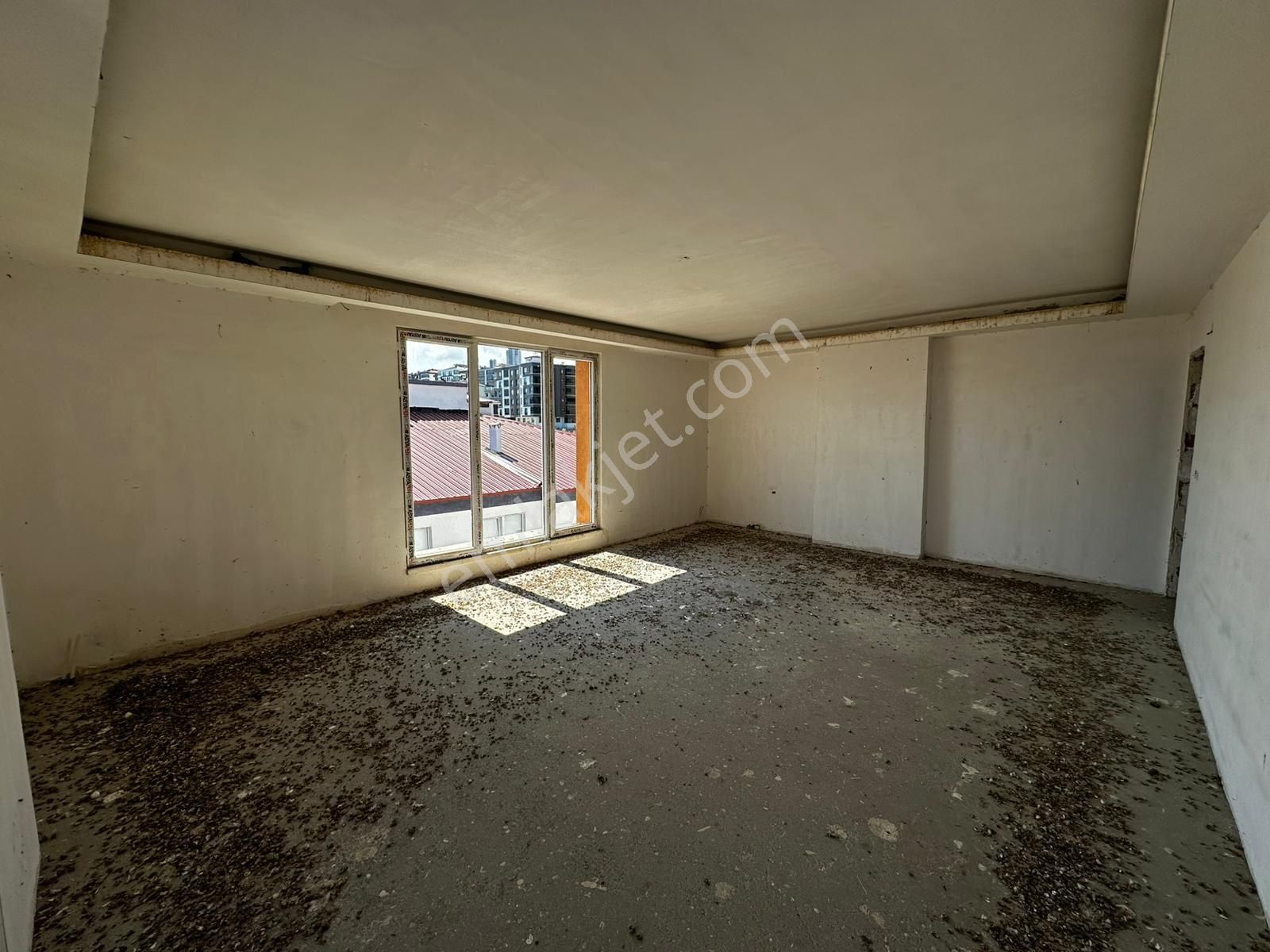 Takas A Açık Natamam Satılık 3+1 Tapulu Daire - Görsel 5