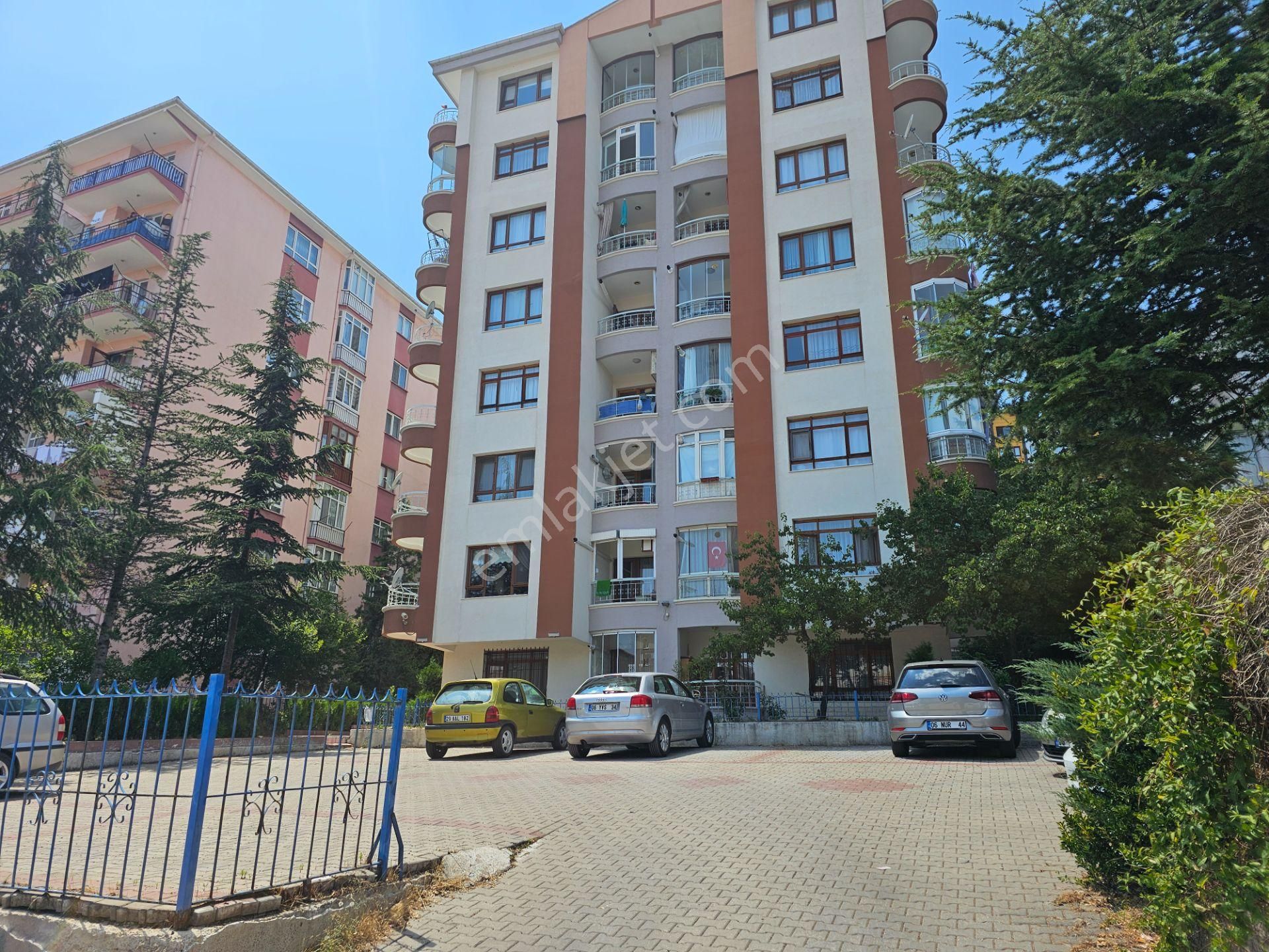 Keçiören Turyap'tan Güçlükaya Mh. Uzun Köprü Sk. 4+1+kiler