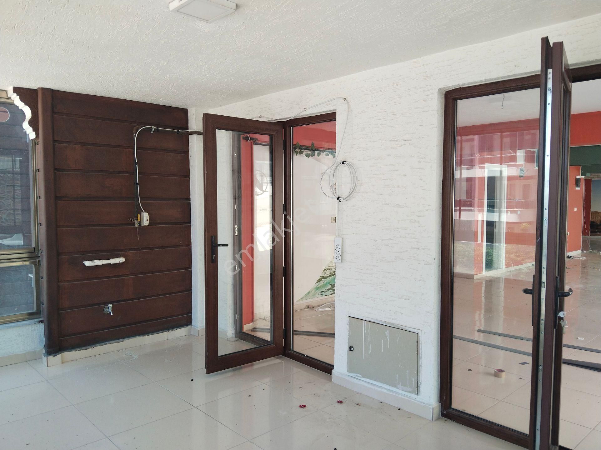 Mudanya Halitpaşa Kırkdamla Caddesi Üzeri Kiralık Dükkan - Görsel 12