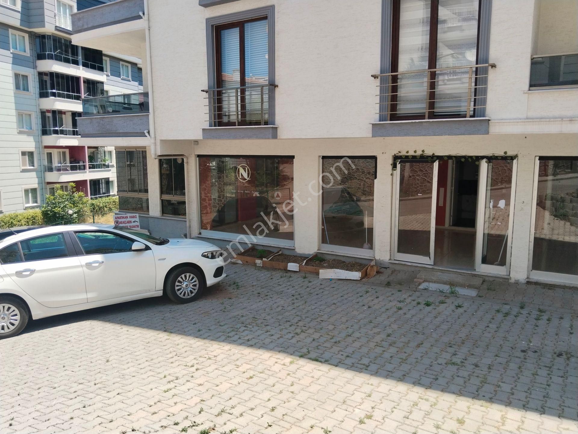 Mudanya Halitpaşa Kırkdamla Caddesi Üzeri Kiralık Dükkan