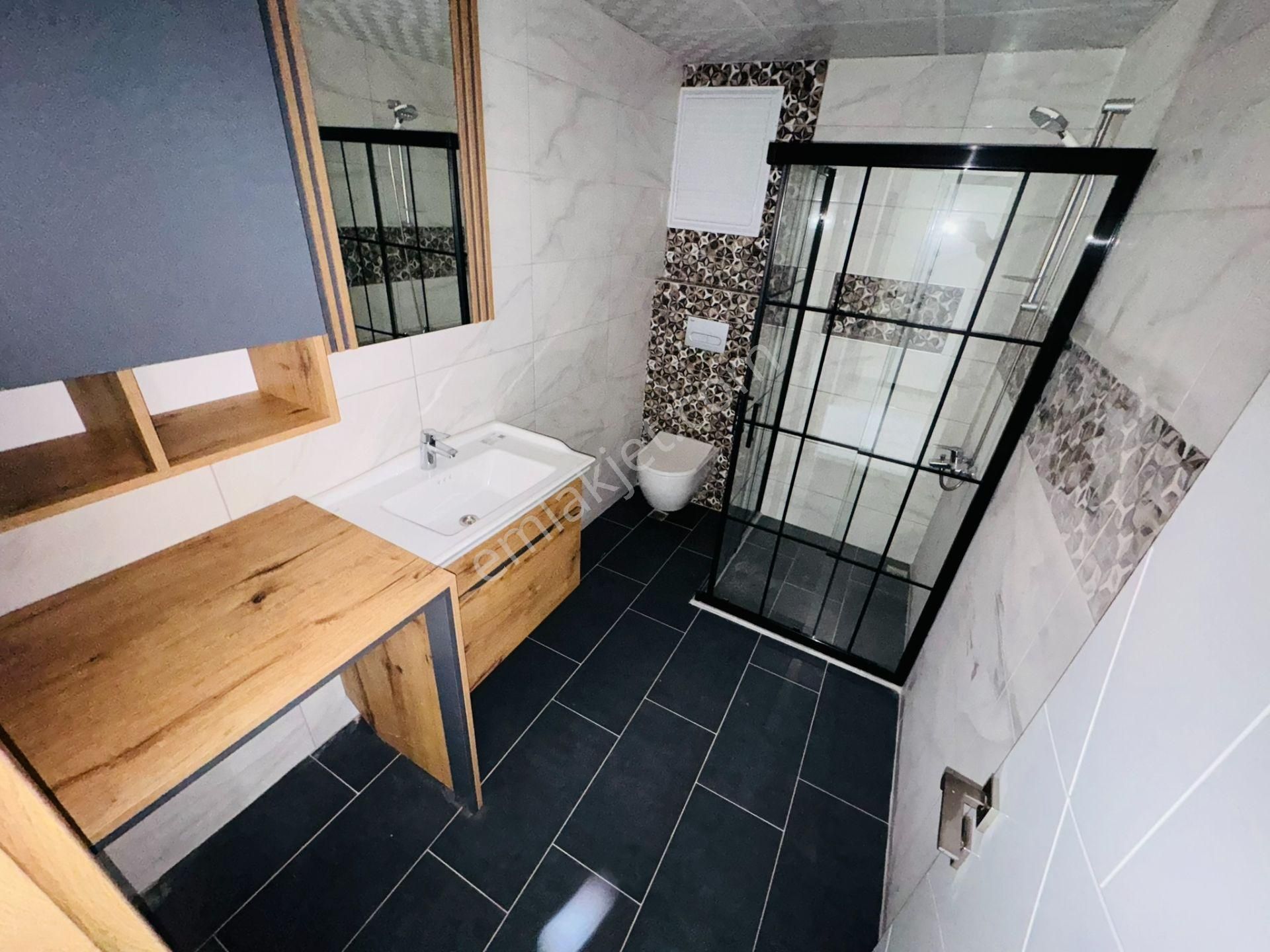 Ege Mahallesinde Satılık Köşe Konumlu Arakat Sıfır 3+1 Daire - Görsel 13