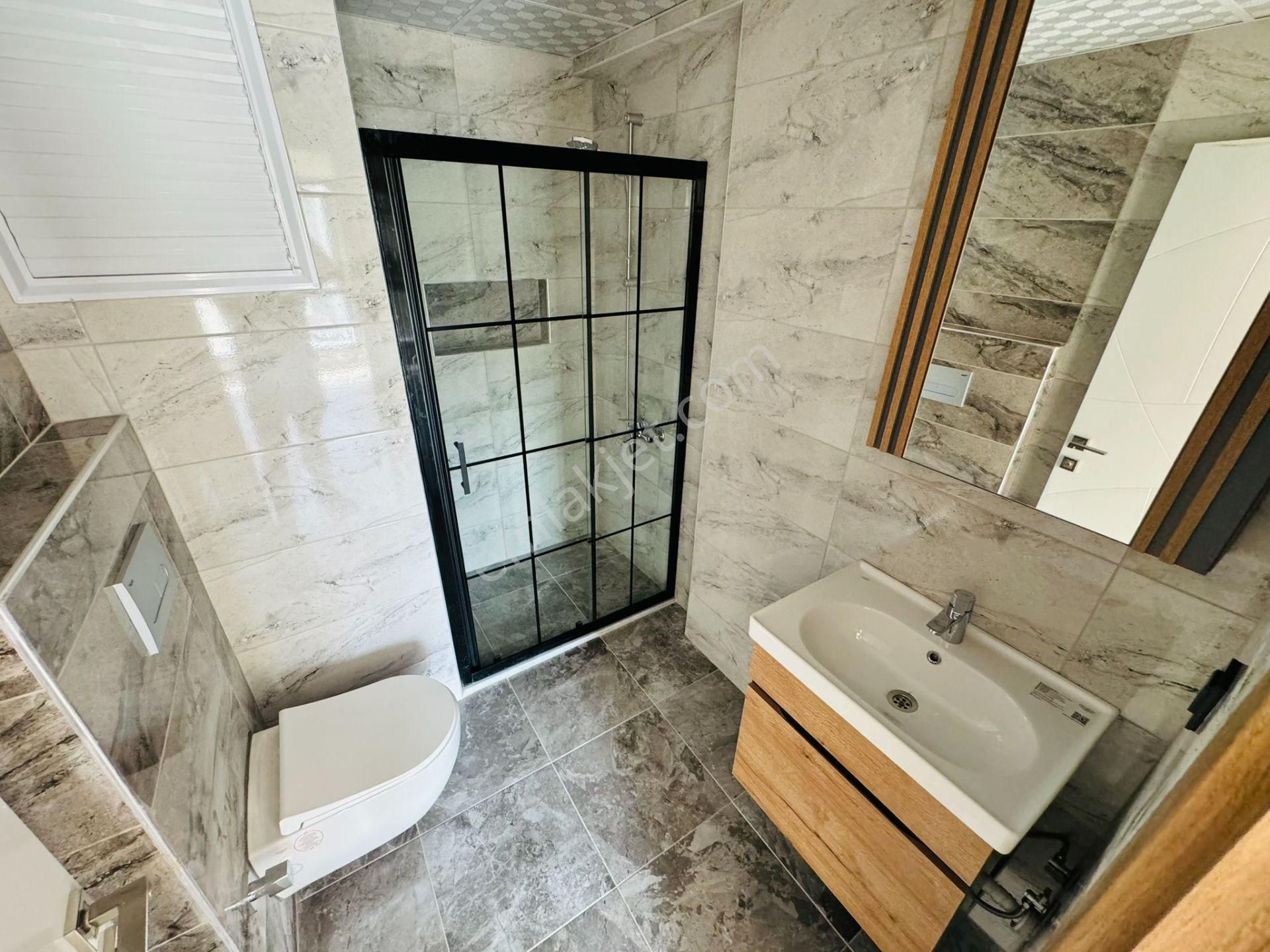 Ege Mahallesinde Satılık Köşe Konumlu Arakat Sıfır 3+1 Daire - Görsel 22