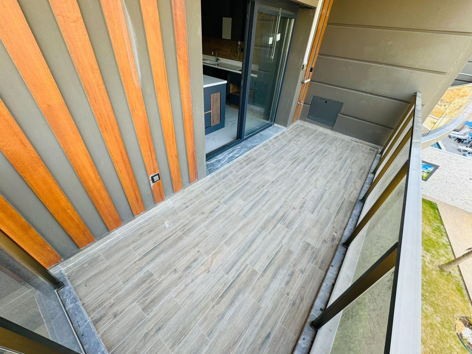 Ege Mahallesinde Satılık Köşe Konumlu Arakat Sıfır 3+1 Daire - Görsel 11