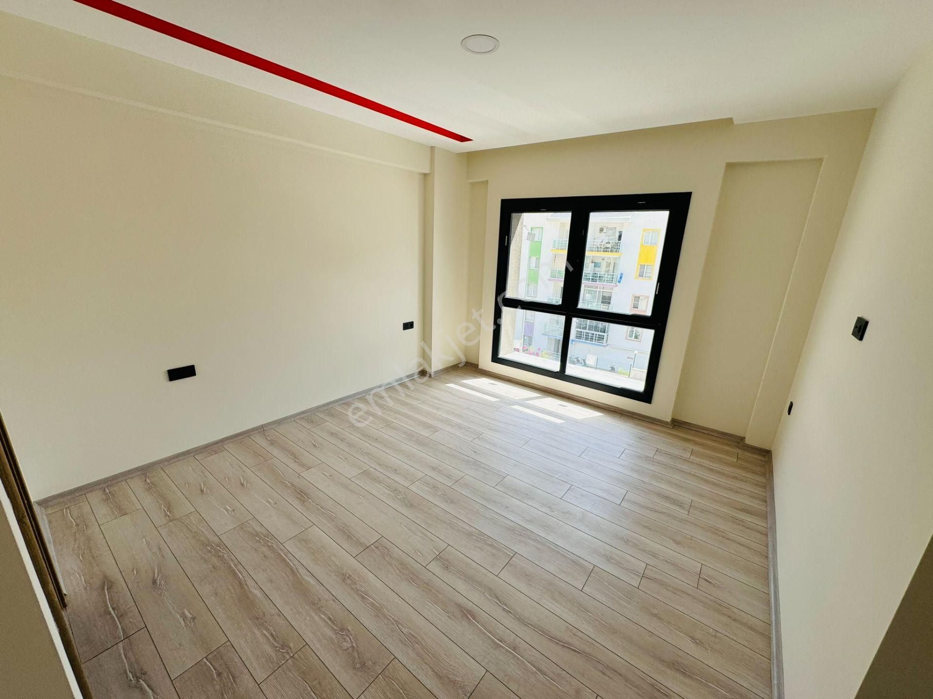 Ege Mahallesinde Satılık Köşe Konumlu Arakat Sıfır 3+1 Daire - Görsel 19