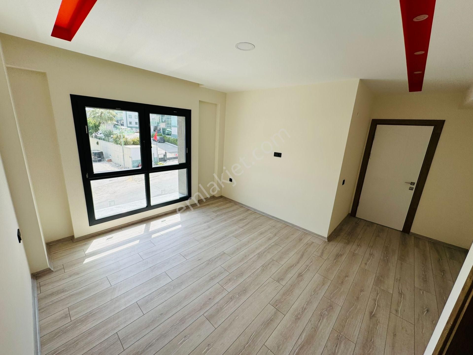 Ege Mahallesinde Satılık Köşe Konumlu Arakat Sıfır 3+1 Daire - Görsel 20