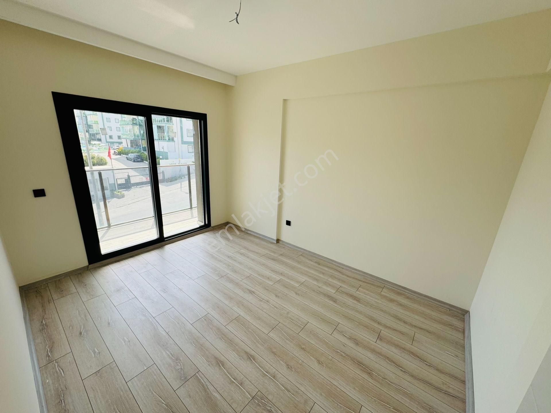 Ege Mahallesinde Satılık Köşe Konumlu Arakat Sıfır 3+1 Daire - Görsel 16