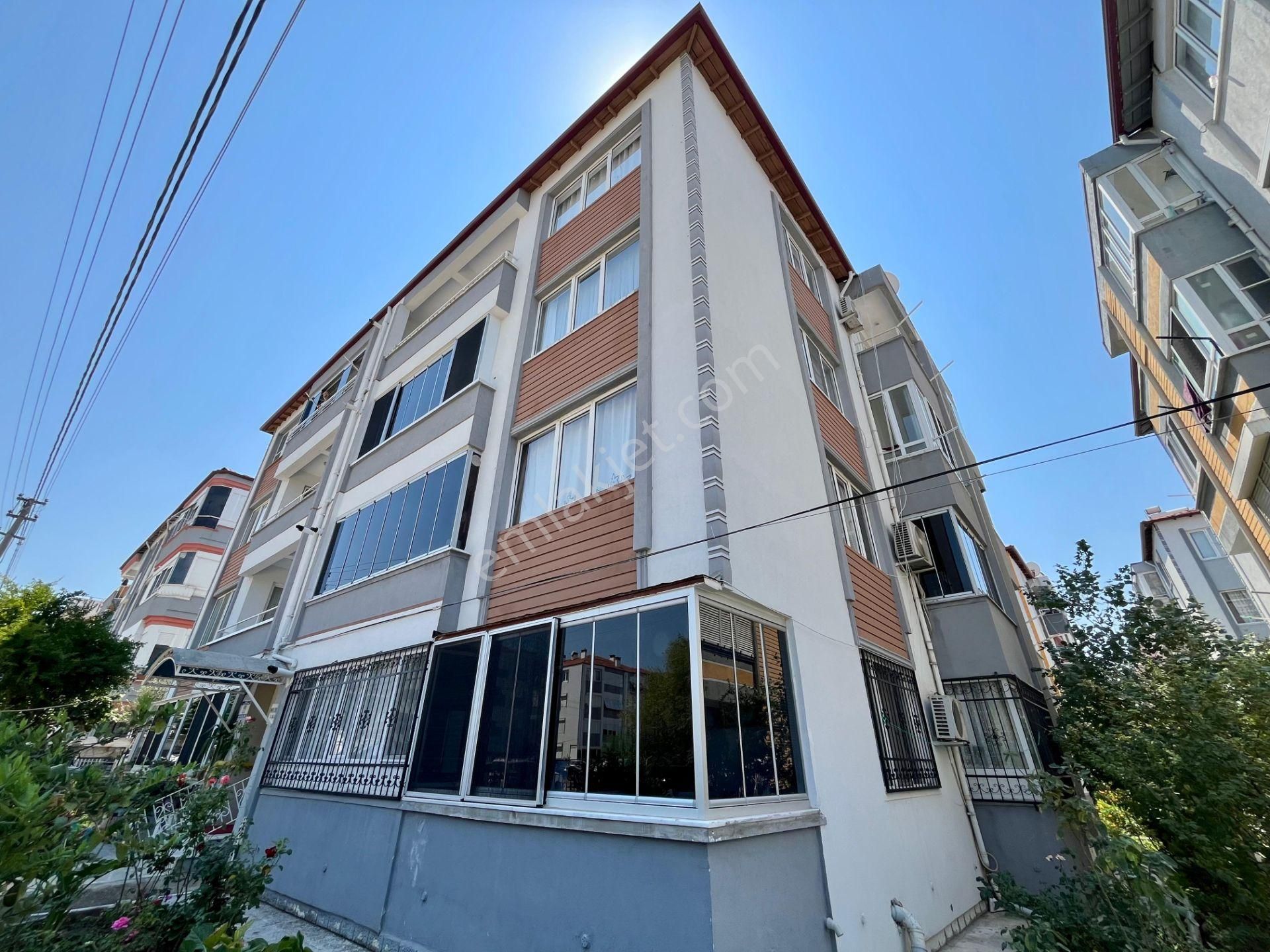 Akçay Sezgin Emlaktan Yüksek Kredili Ayrı Mutfak Satılık 2+1 Daire