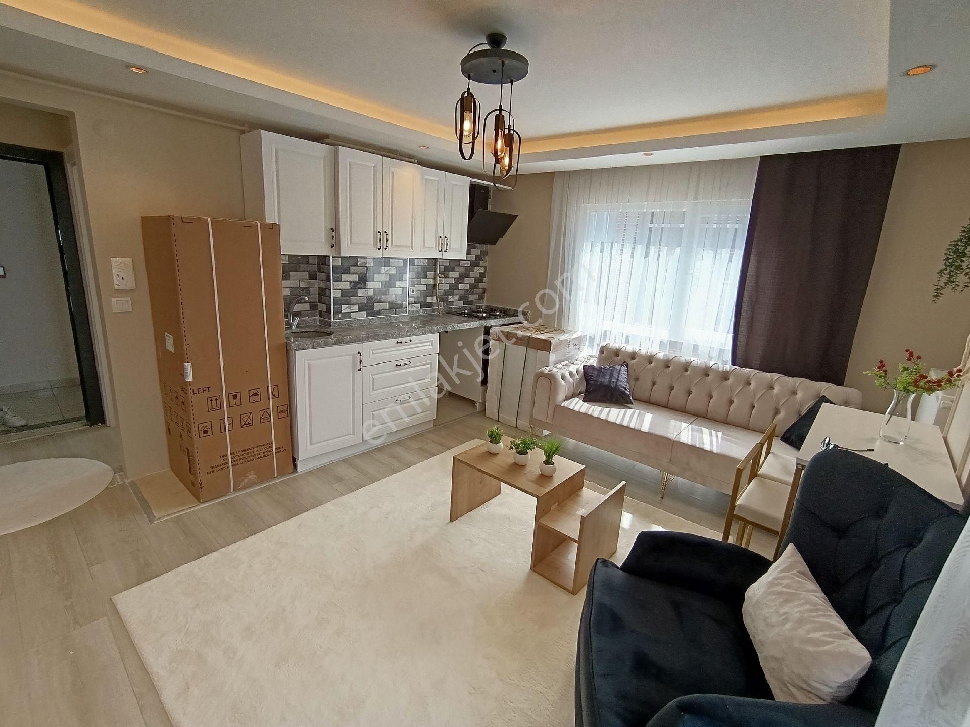 Atakum Yenimahallede Satılık Eşyalı 1+1 Daire