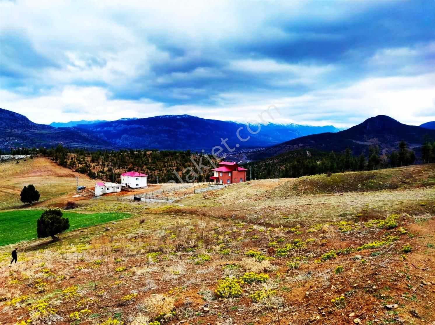 Pozantı Kar Emlaktan Kamışlı Yaylasında 500 M2 Arsa