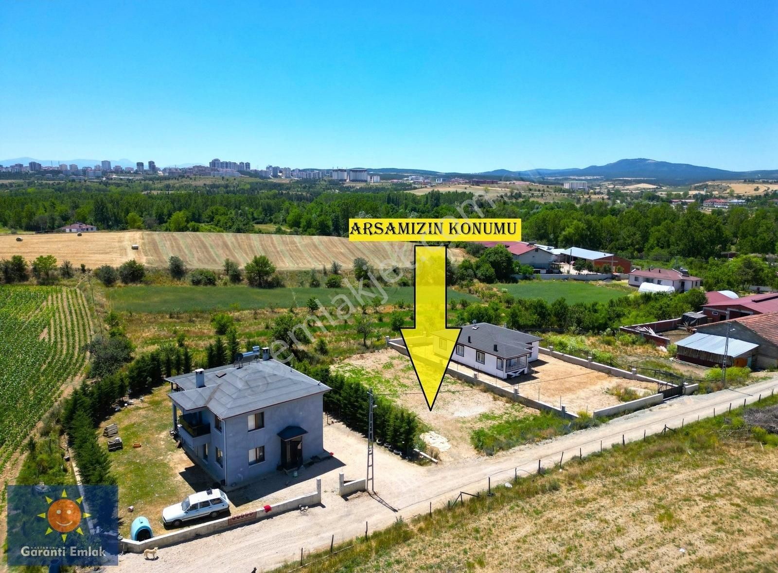Garanti Emlak'tan, Üniversiteye 2 Km Mesafede 738 M² İmarlı Arsa