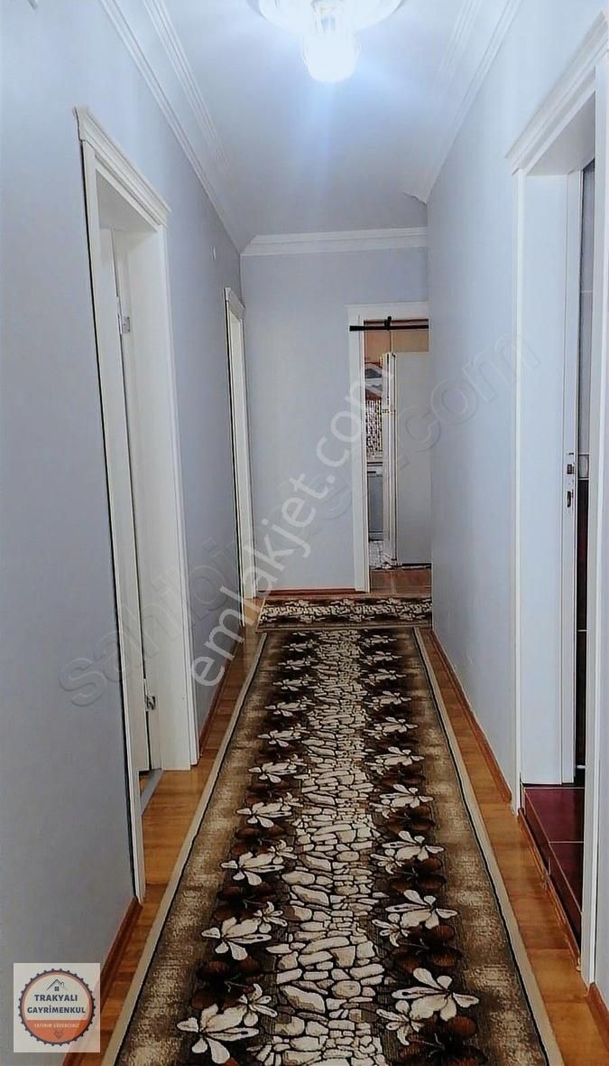 Hadımköy Merkez Satılık 3+1 137 M2 4 Kat