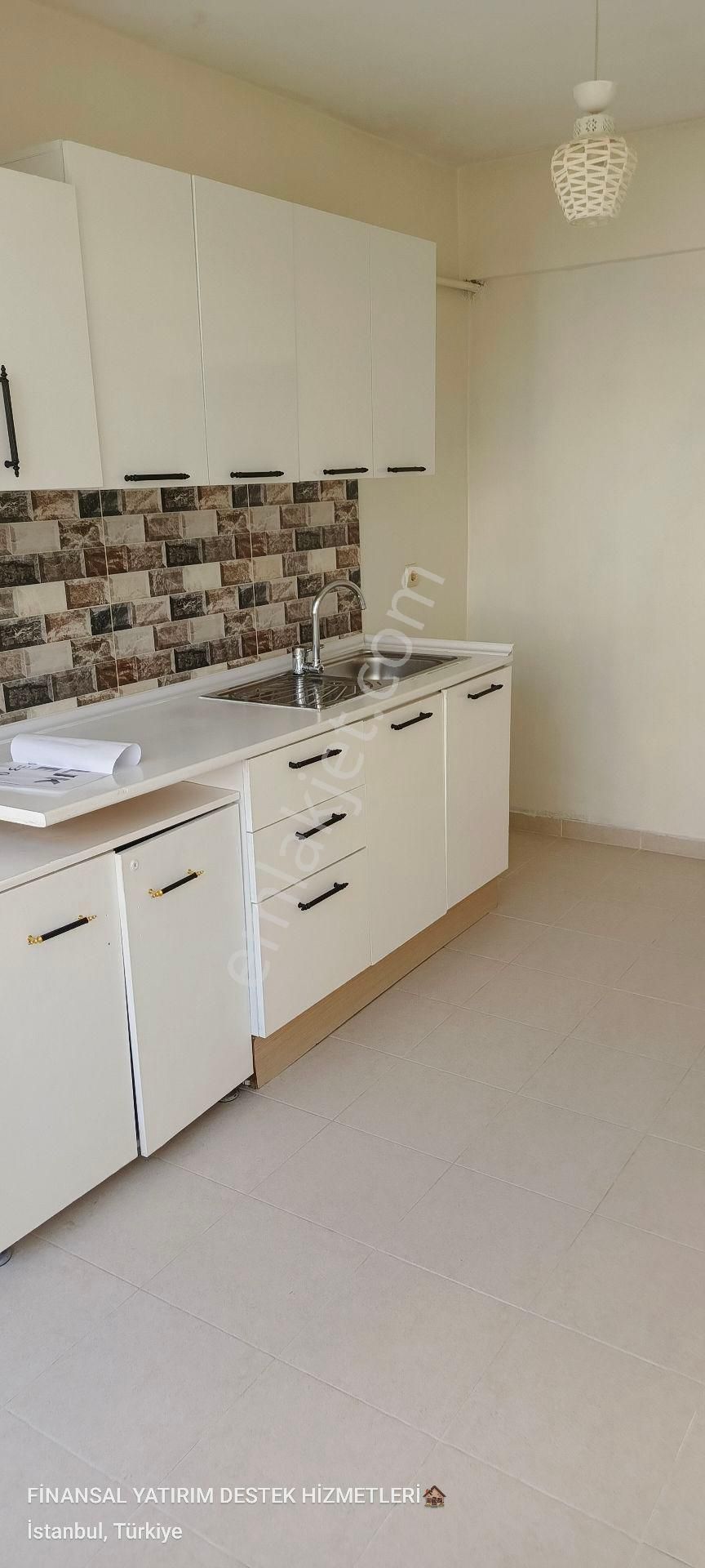 Ümraniye Armağanevler Önü Acık 2+1 2.kat 100 Metre Finans Merkezi Karşısında Kiralık Daire Ulaşım