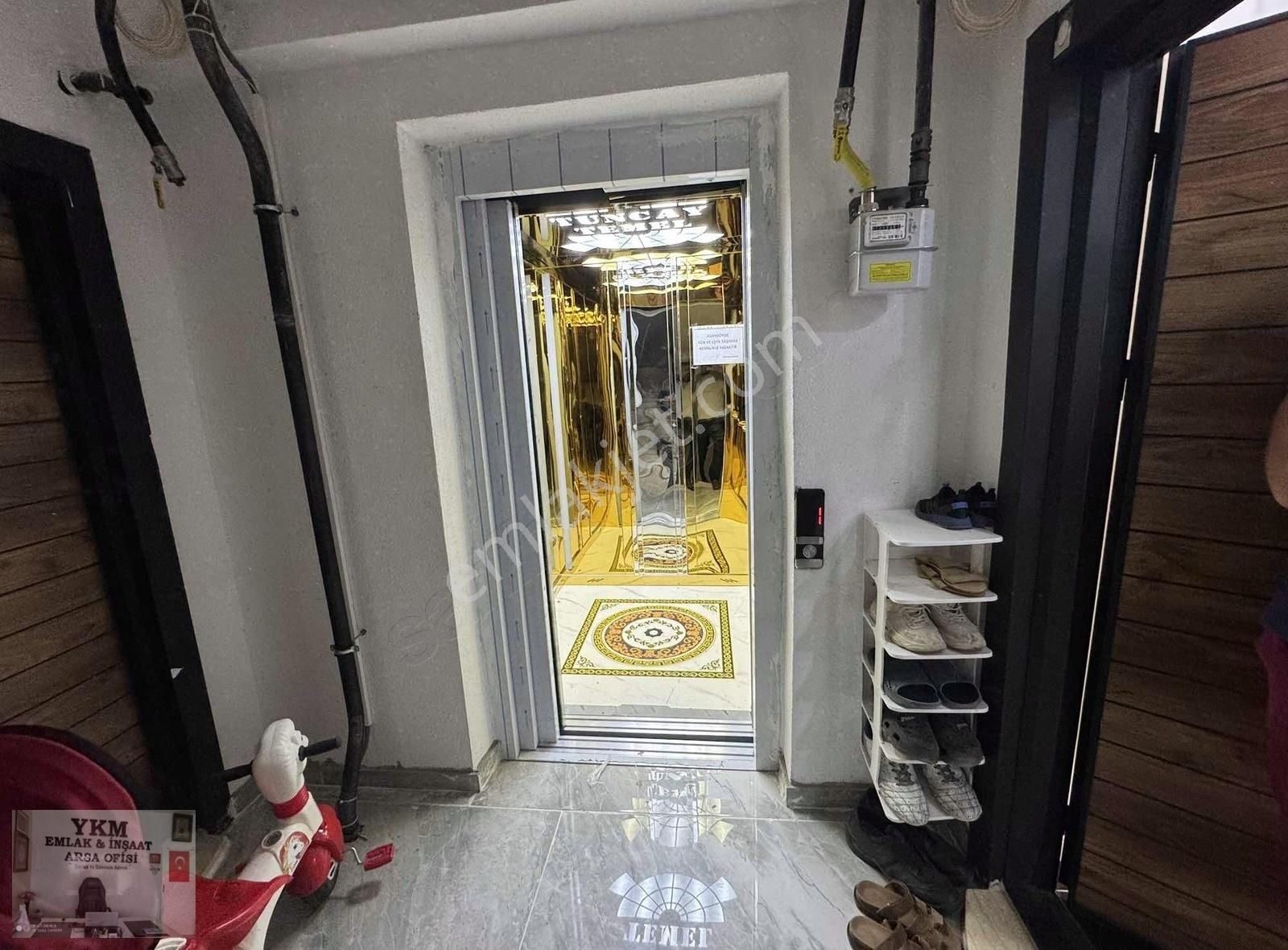 Eşyaları İle Satılık Ön Cepe Daire Ykm Emlaktan