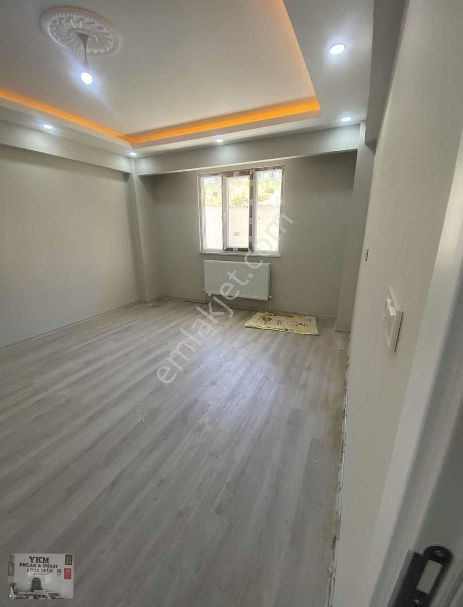 Geniş 2+1 Yüksek Giriş Sıfır İskanlı