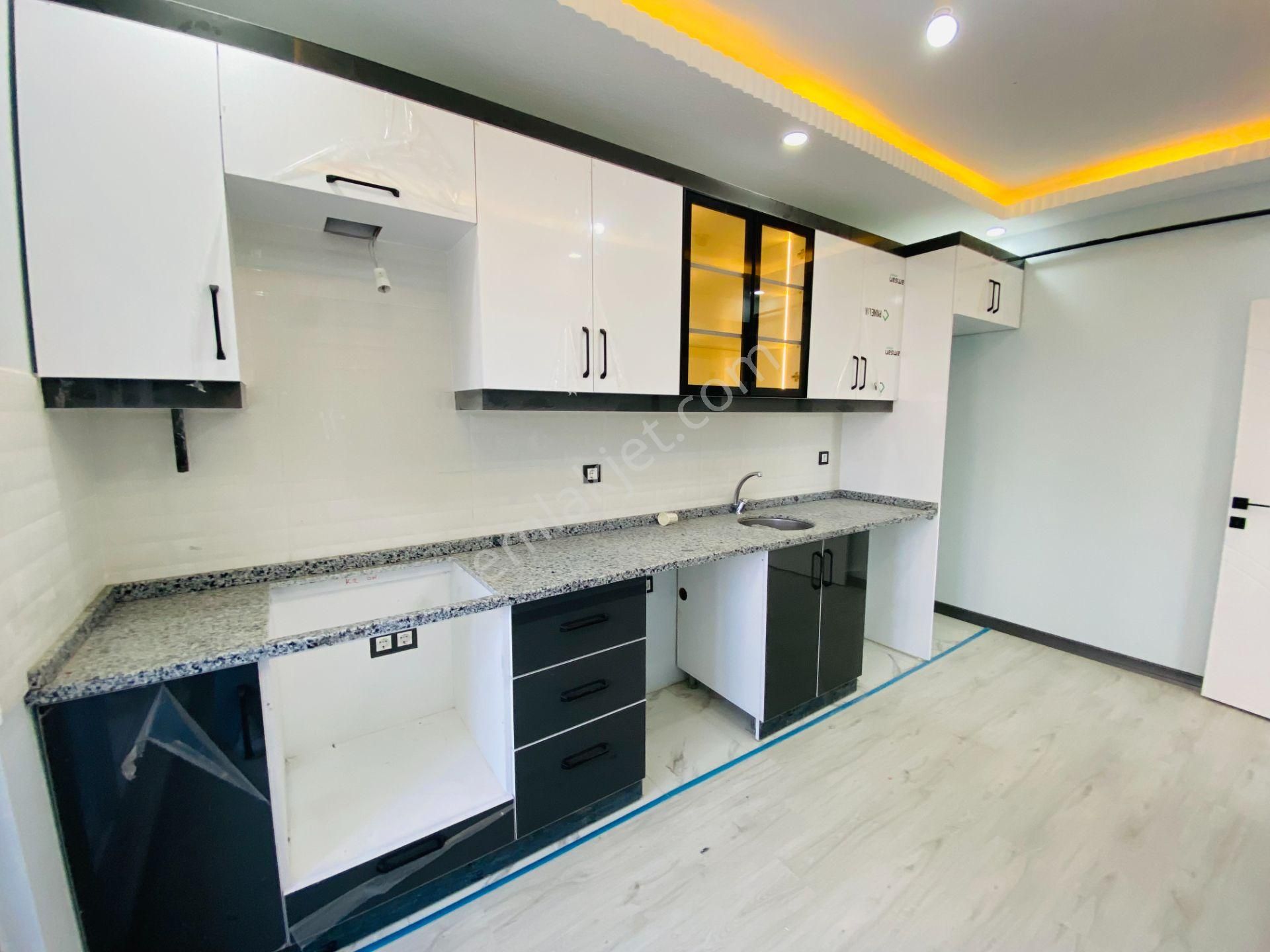 Güven'den Kapaklı'da Ebeyveyn Bonyolu ,çift Balkonlu 2+1 Daire