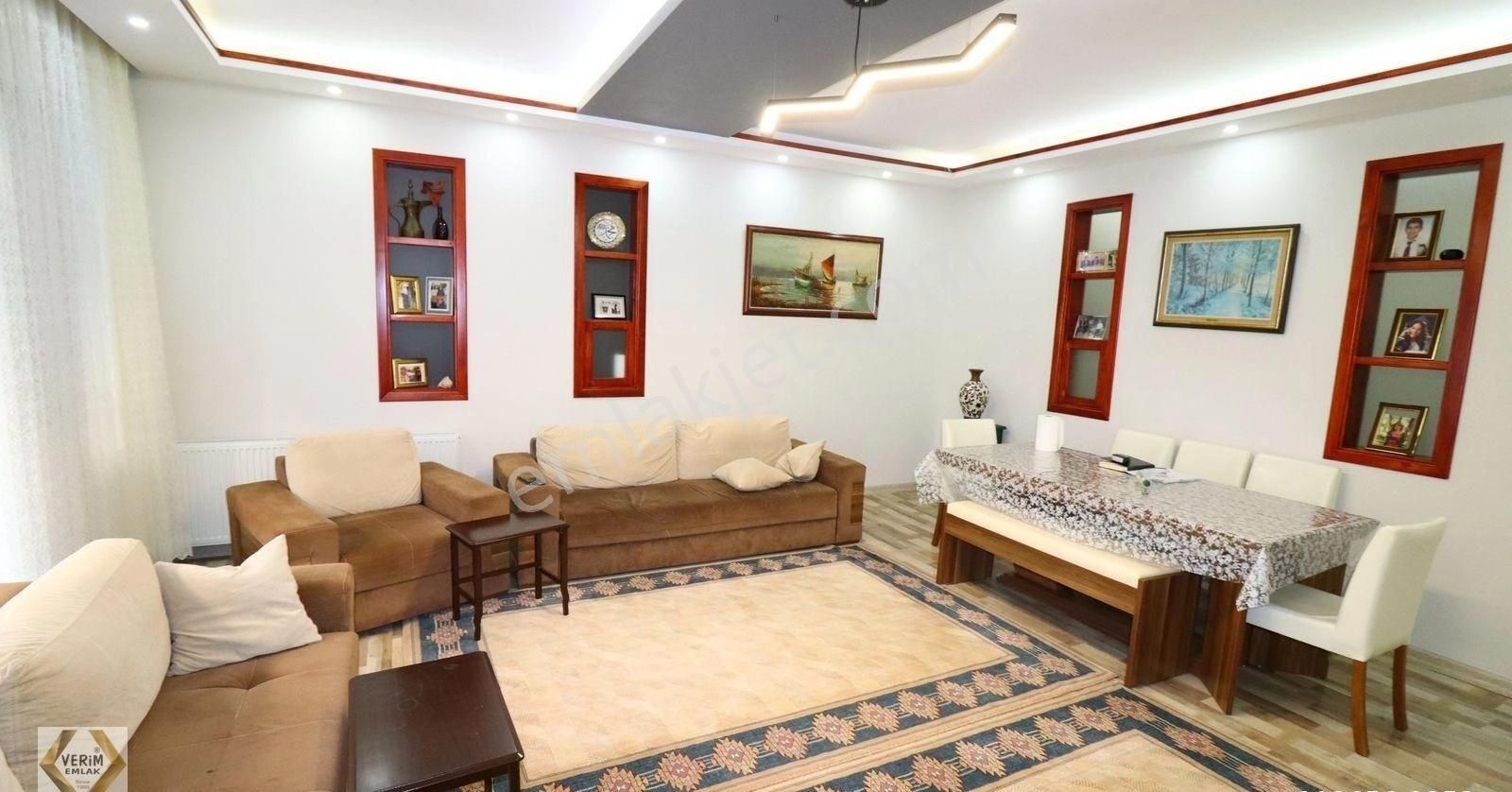 Seferihisar Ürkmez De Denize 100mt Bahçeli Satılık 3+1 Daire