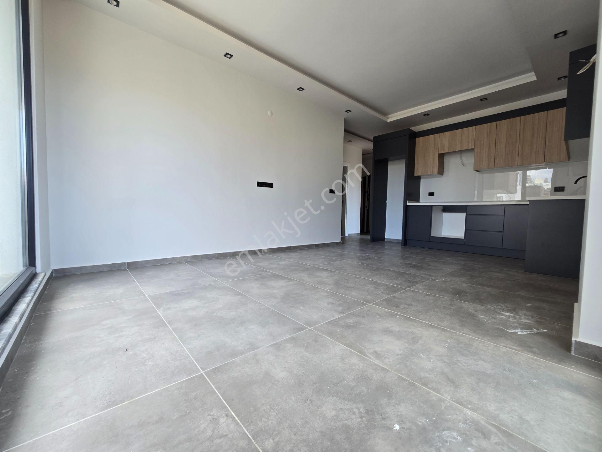 Obanın Merkezinde Sahile 100 Metre Satılık 2+1 Daire - Görsel 14