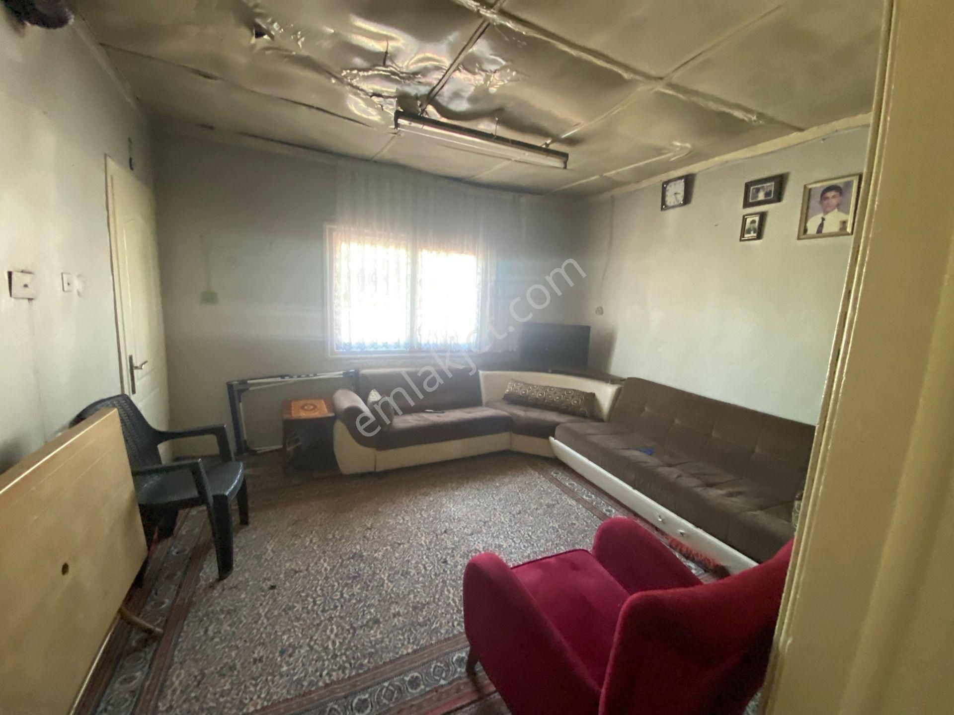 Acill Konak Ferahlı Mah.de Bir Bahçe İçinde 2 Adet Çatılı Satılık Müstakil Ev - Görsel 11