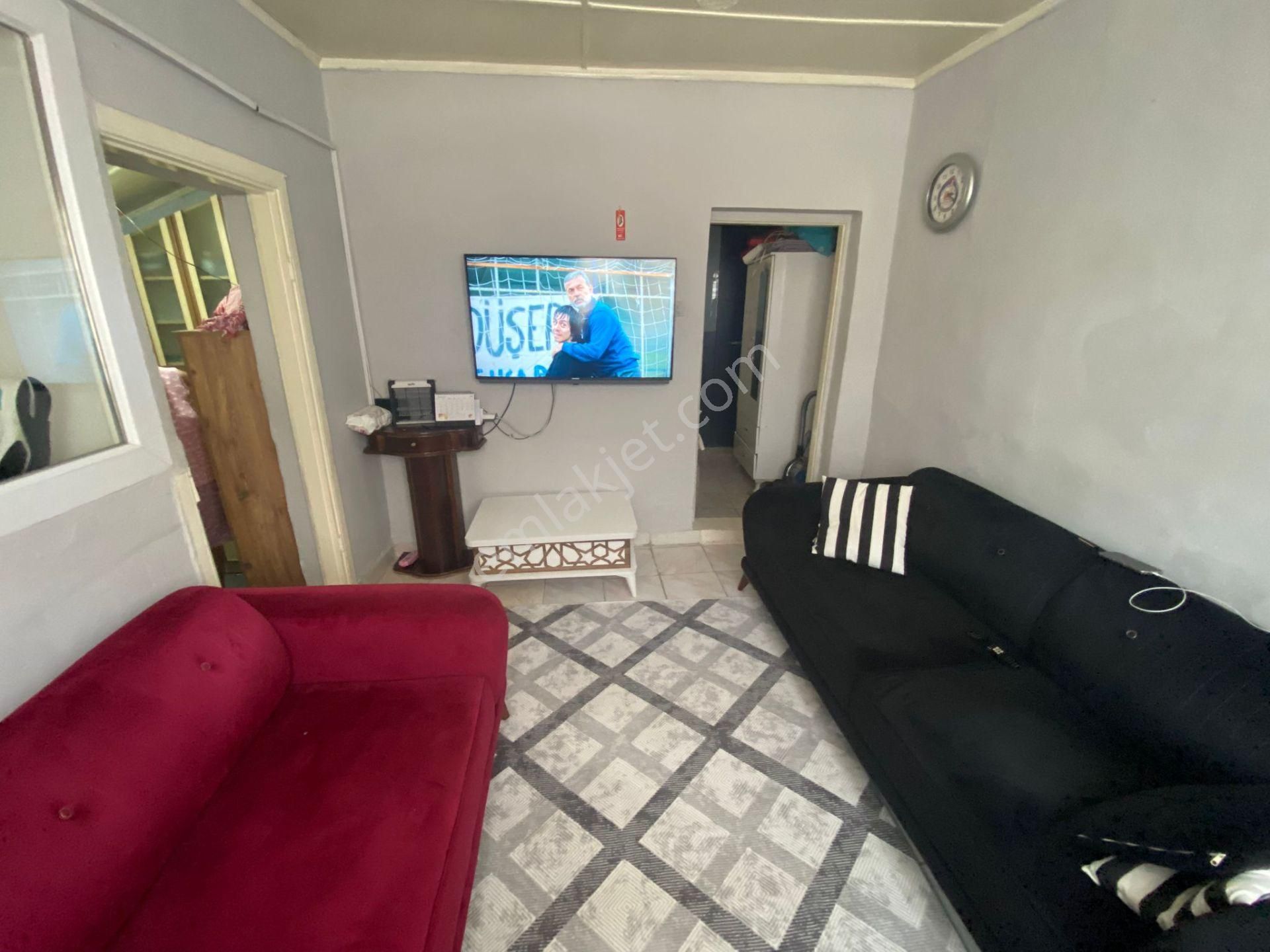 Acill Konak Ferahlı Mah.de Bir Bahçe İçinde 2 Adet Çatılı Satılık Müstakil Ev - Görsel 2