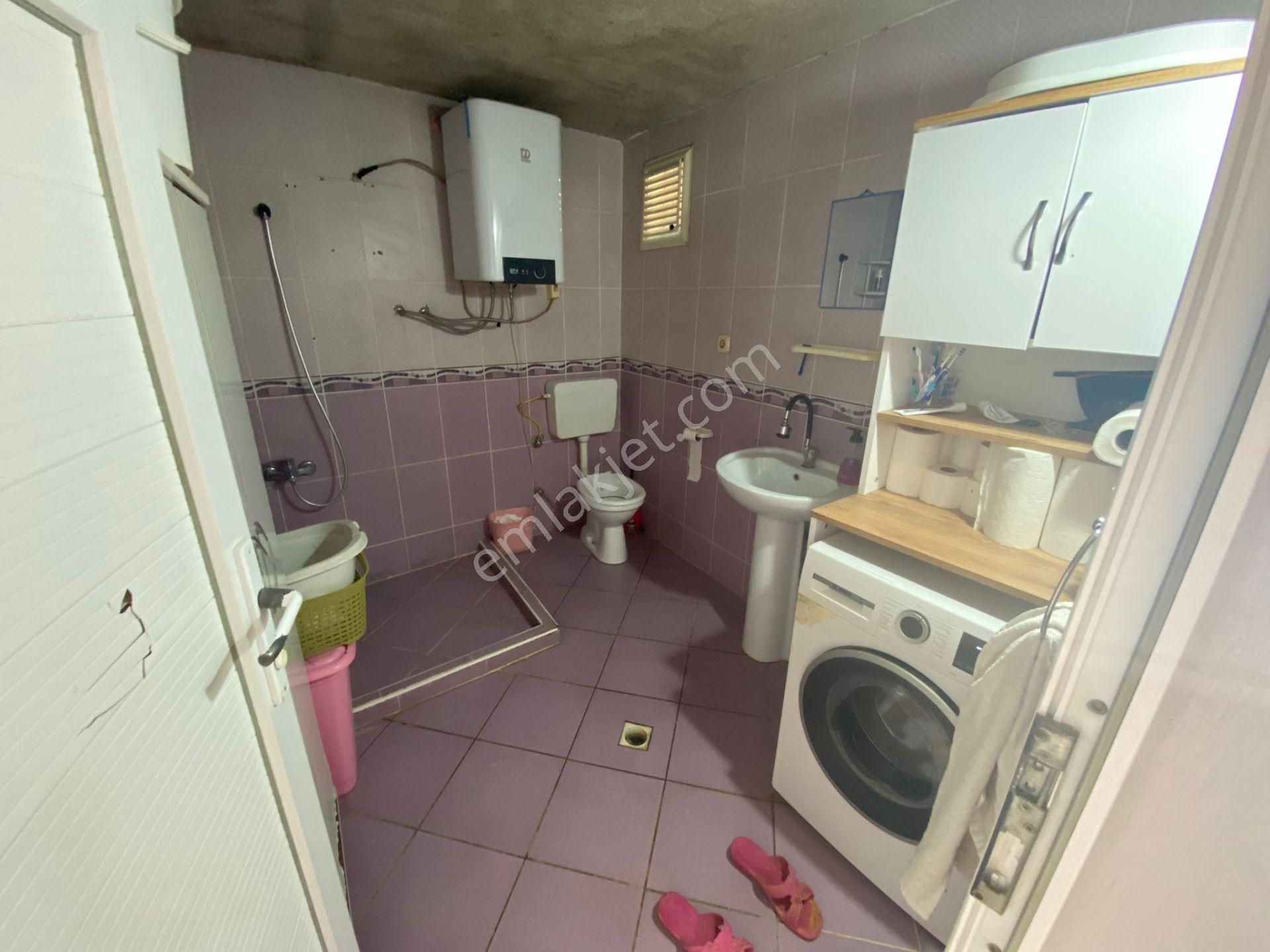 Acill Konak Ferahlı Mah.de Bir Bahçe İçinde 2 Adet Çatılı Satılık Müstakil Ev - Görsel 8