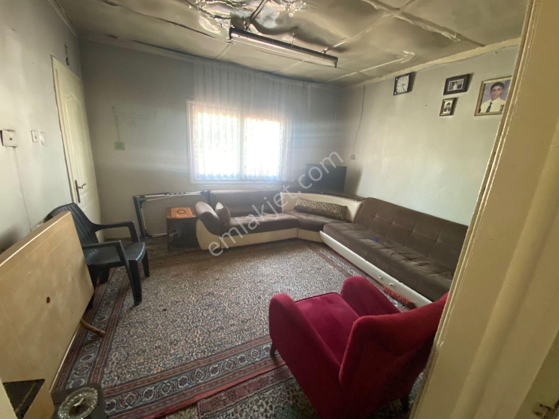 Acill Konak Ferahlı Mah.de Bir Bahçe İçinde 2 Adet Çatılı Satılık Müstakil Ev - Görsel 10