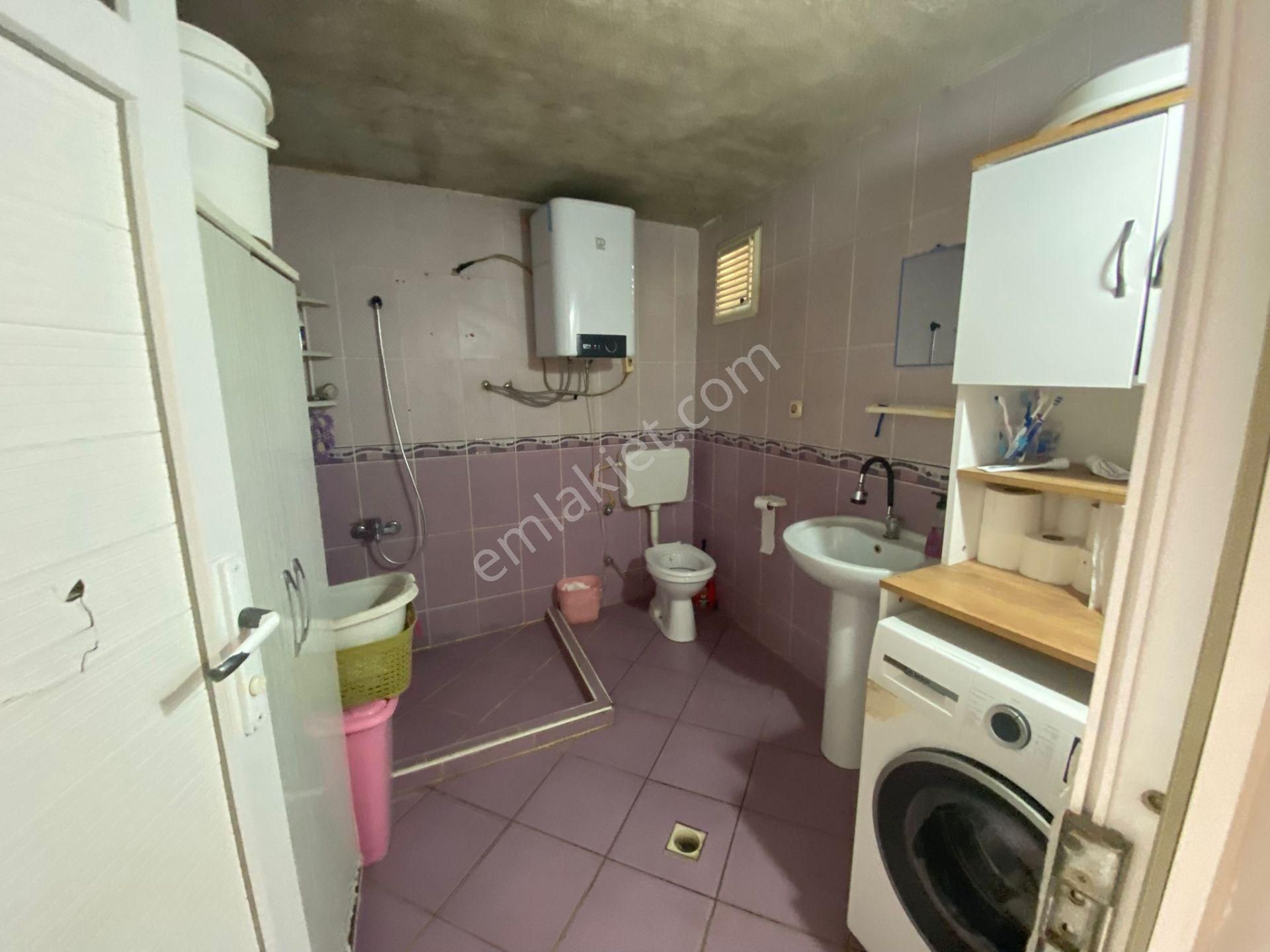 Acill Konak Ferahlı Mah.de Bir Bahçe İçinde 2 Adet Çatılı Satılık Müstakil Ev - Görsel 9