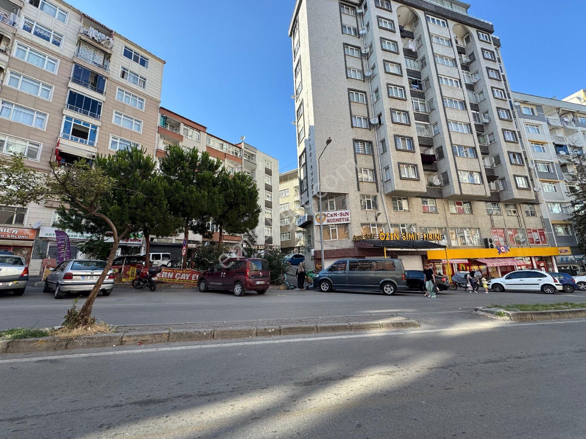 Lider Gayrimenkul'den Rasathane Mh. 5 Daire 1 Dükkan Fırsat Bina - Görsel 11