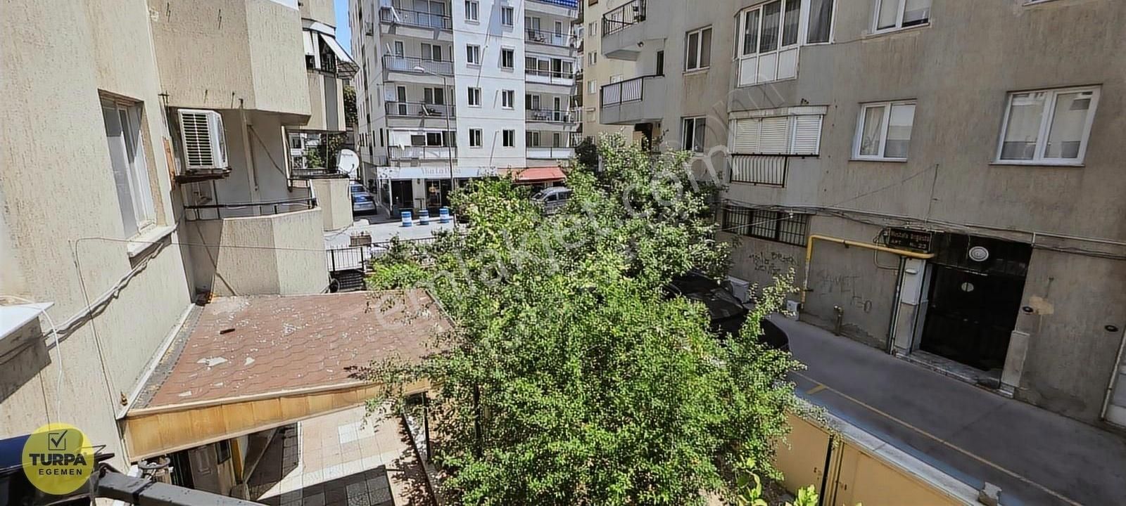 Bornova Küçükpark Yakını 3+1 Asansörlü Daire - Görsel 3