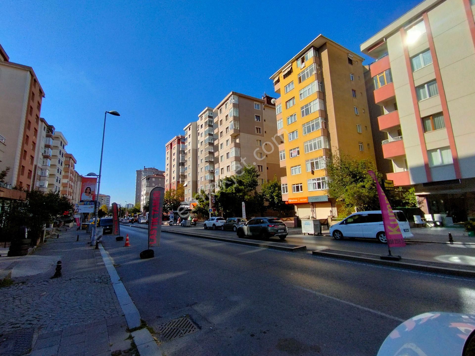 Ataşehir İçerenköy De 3+1 Arakat 125m² Kiralık Daire,