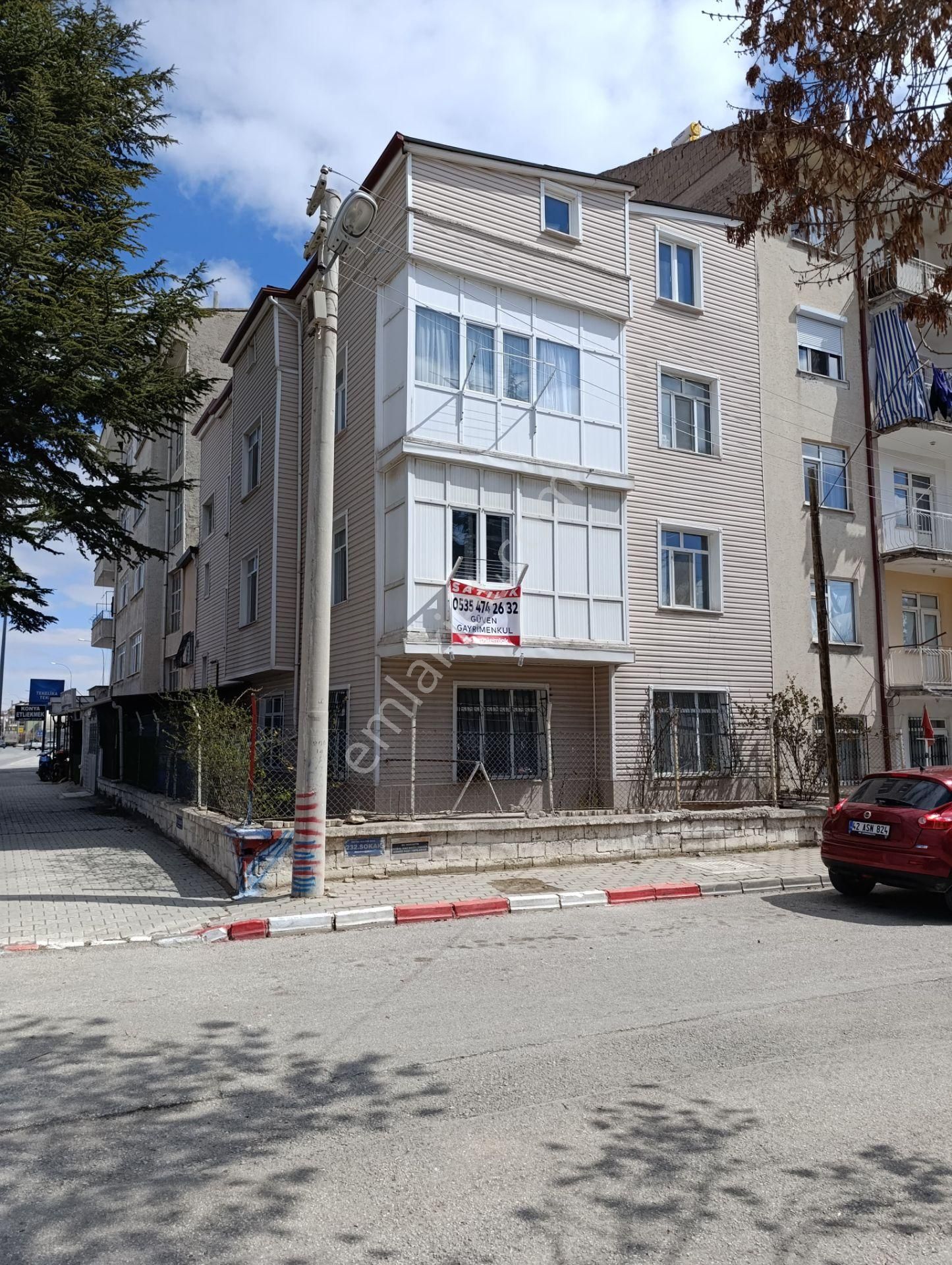 Tren Garı Karşısı Satılık Komple Bina 3+1 Tam 3 Tane Daire