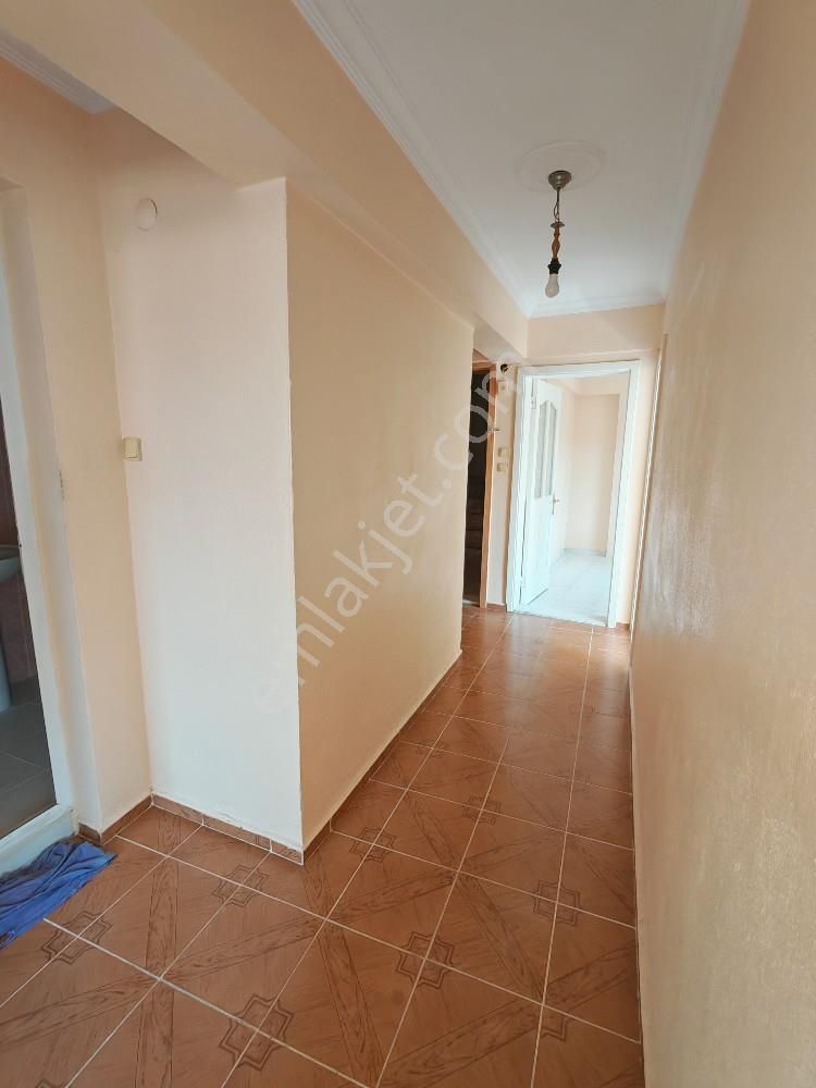 Turyap Bornovadan Yıldırım Beyazıt Caddesinde Kiralık Daire - Görsel 24