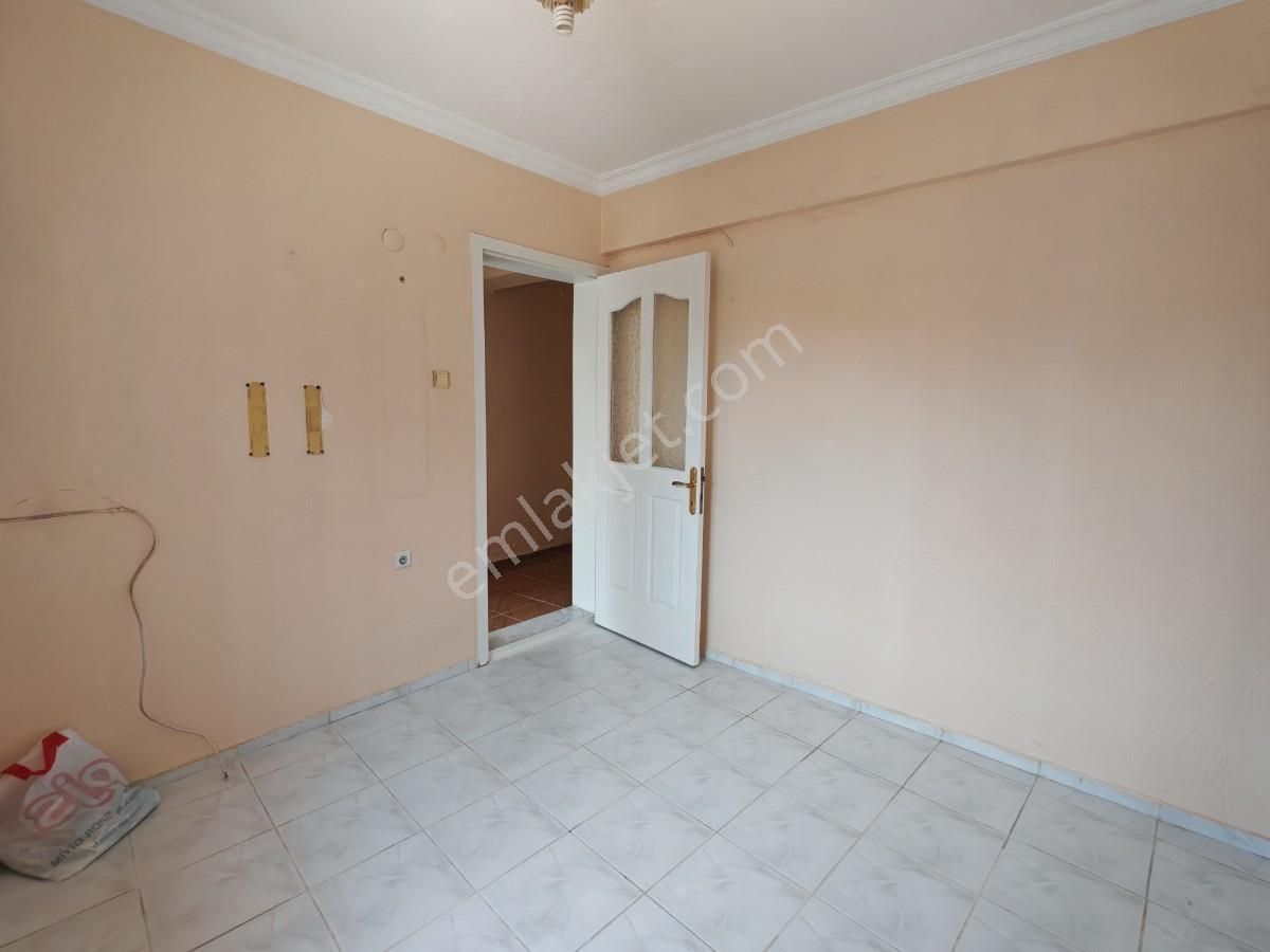 Turyap Bornovadan Yıldırım Beyazıt Caddesinde Kiralık Daire - Görsel 17