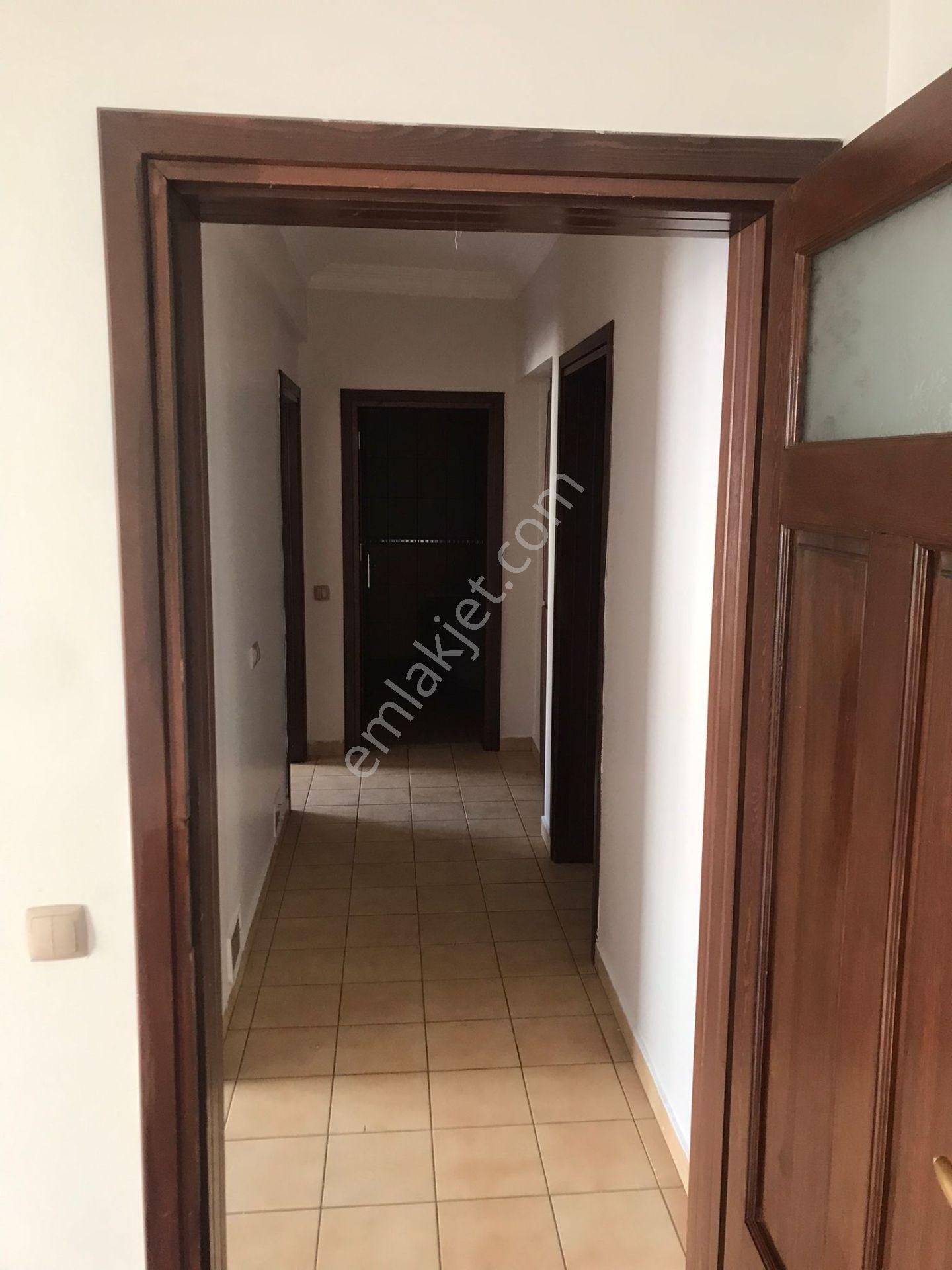 Meram Yaka Melikşah Mahallesi, Cadde Üstü, 3.kat 5+1 Kiralık - Görsel 28