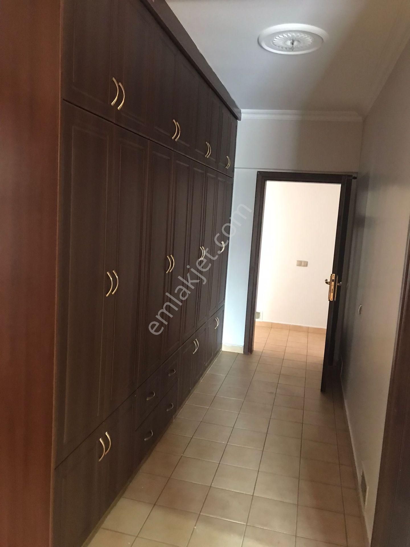 Meram Yaka Melikşah Mahallesi, Cadde Üstü, 3.kat 5+1 Kiralık - Görsel 20