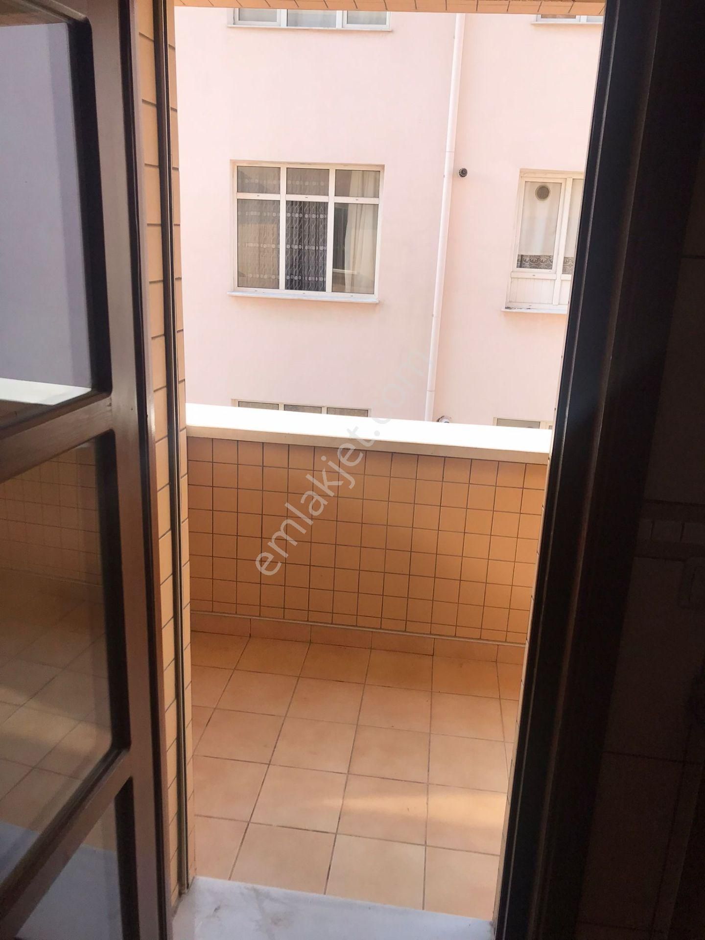 Meram Yaka Melikşah Mahallesi, Cadde Üstü, 3.kat 5+1 Kiralık - Görsel 14