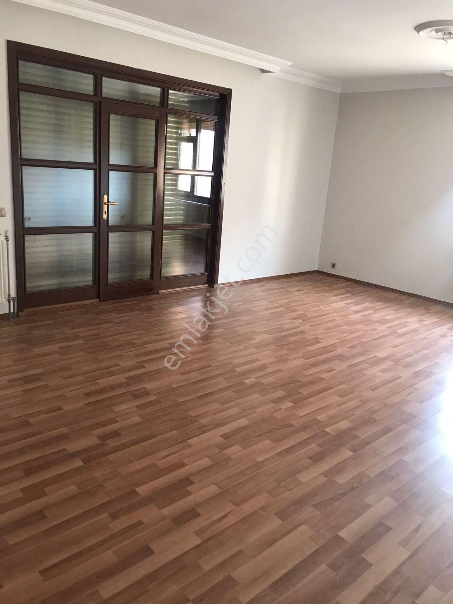 Meram Yaka Melikşah Mahallesi, Cadde Üstü, 3.kat 5+1 Kiralık - Görsel 9