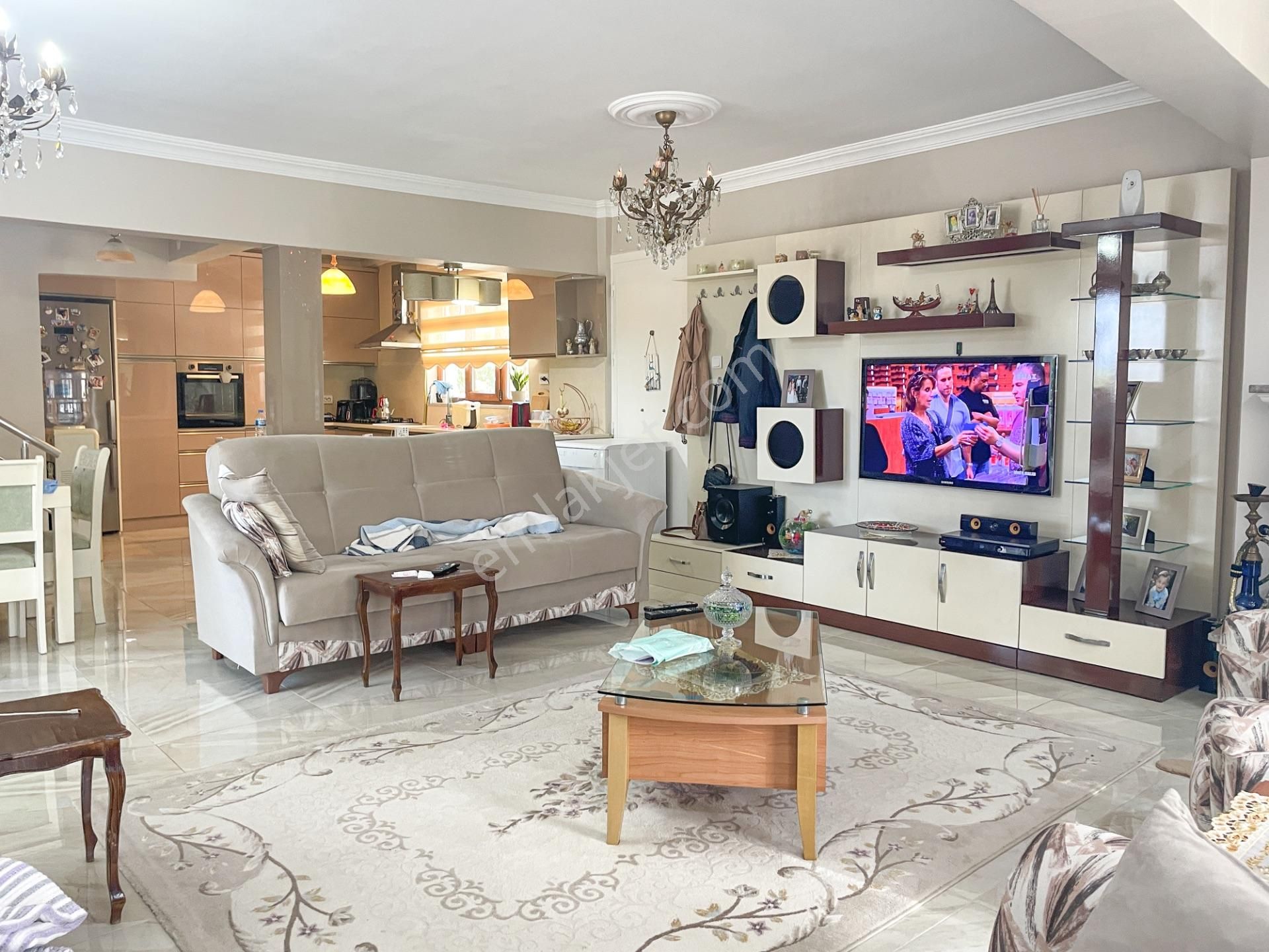 Kumbağ'da Denize Sıfır Lüks Krediye Uygun Satılık 3+1 Bahçeli Villa - Görsel 8