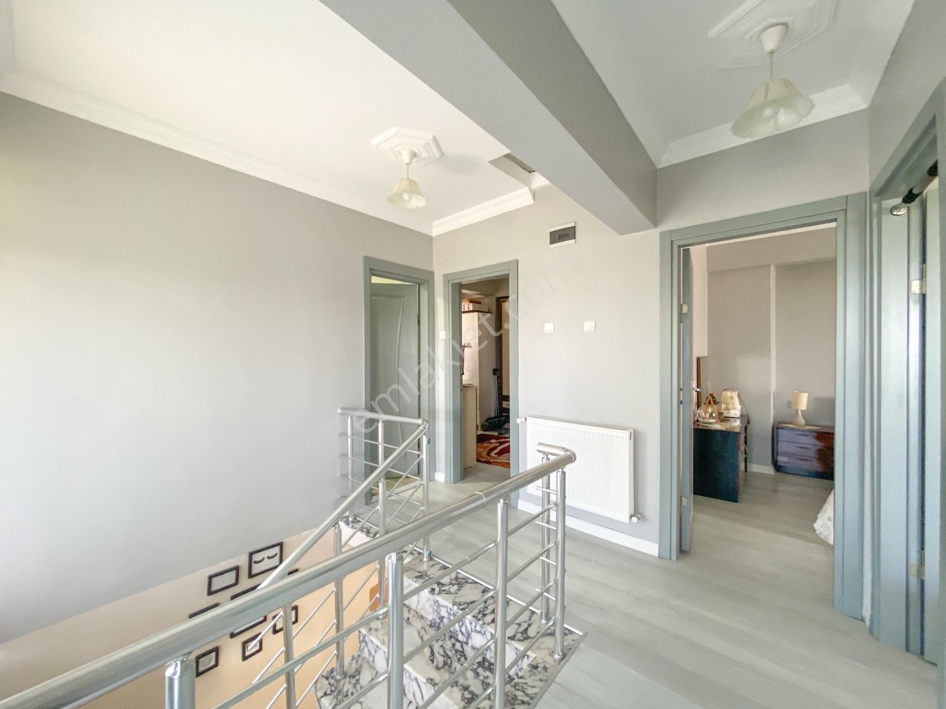 Kumbağ'da Denize Sıfır Lüks Krediye Uygun Satılık 3+1 Bahçeli Villa - Görsel 18