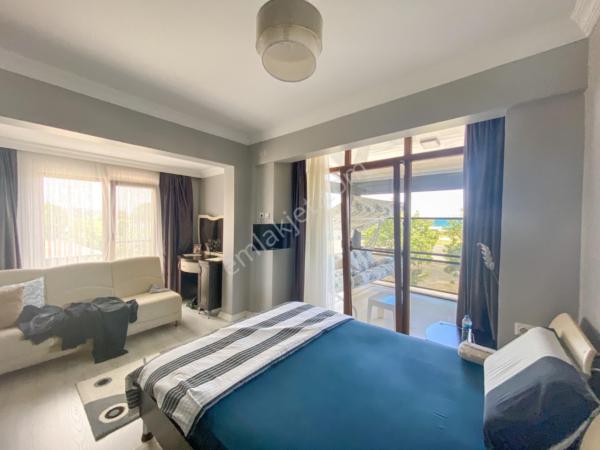 Kumbağ'da Denize Sıfır Lüks Krediye Uygun Satılık 3+1 Bahçeli Villa - Görsel 19