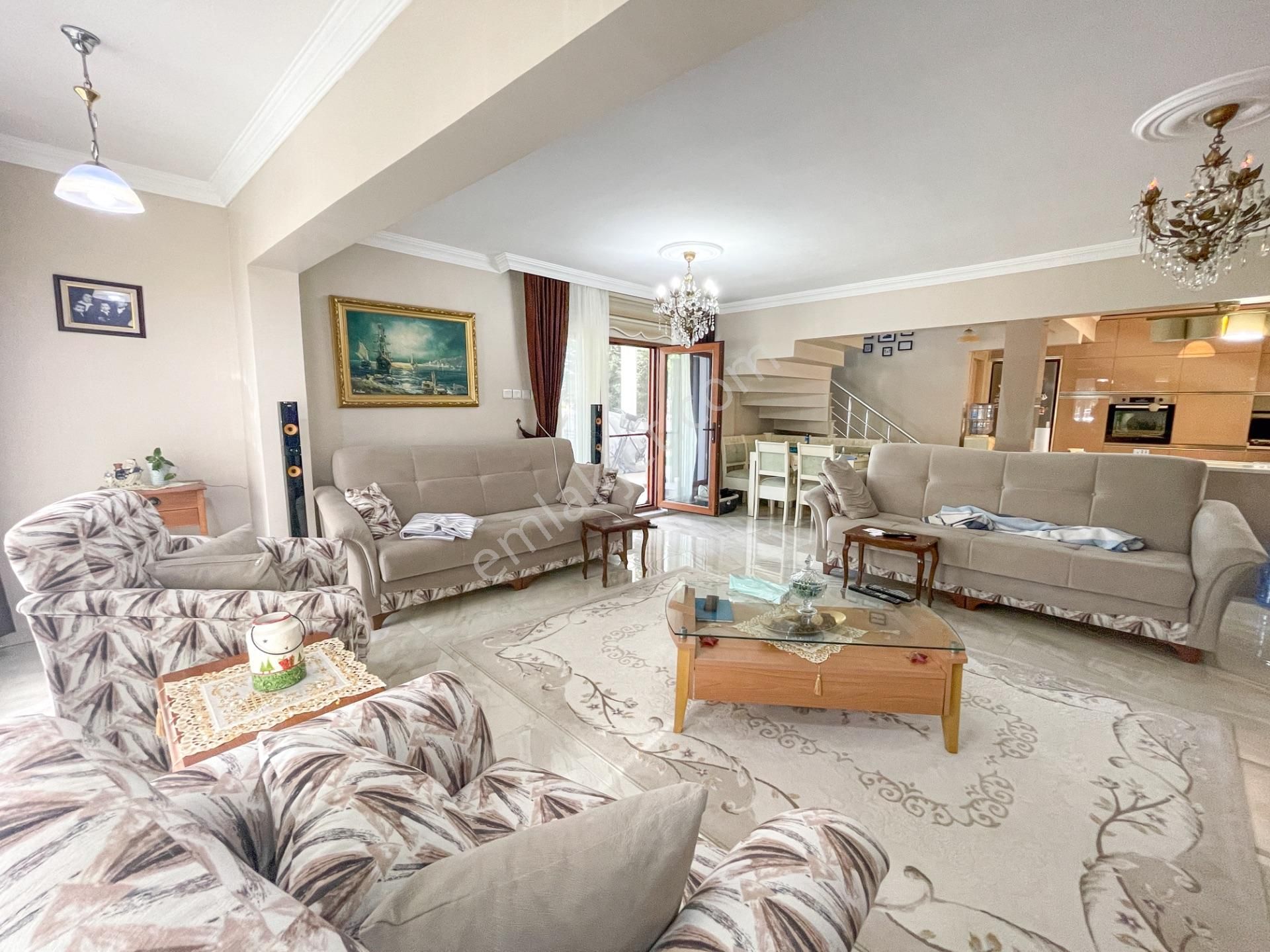 Kumbağ'da Denize Sıfır Lüks Krediye Uygun Satılık 3+1 Bahçeli Villa - Görsel 9