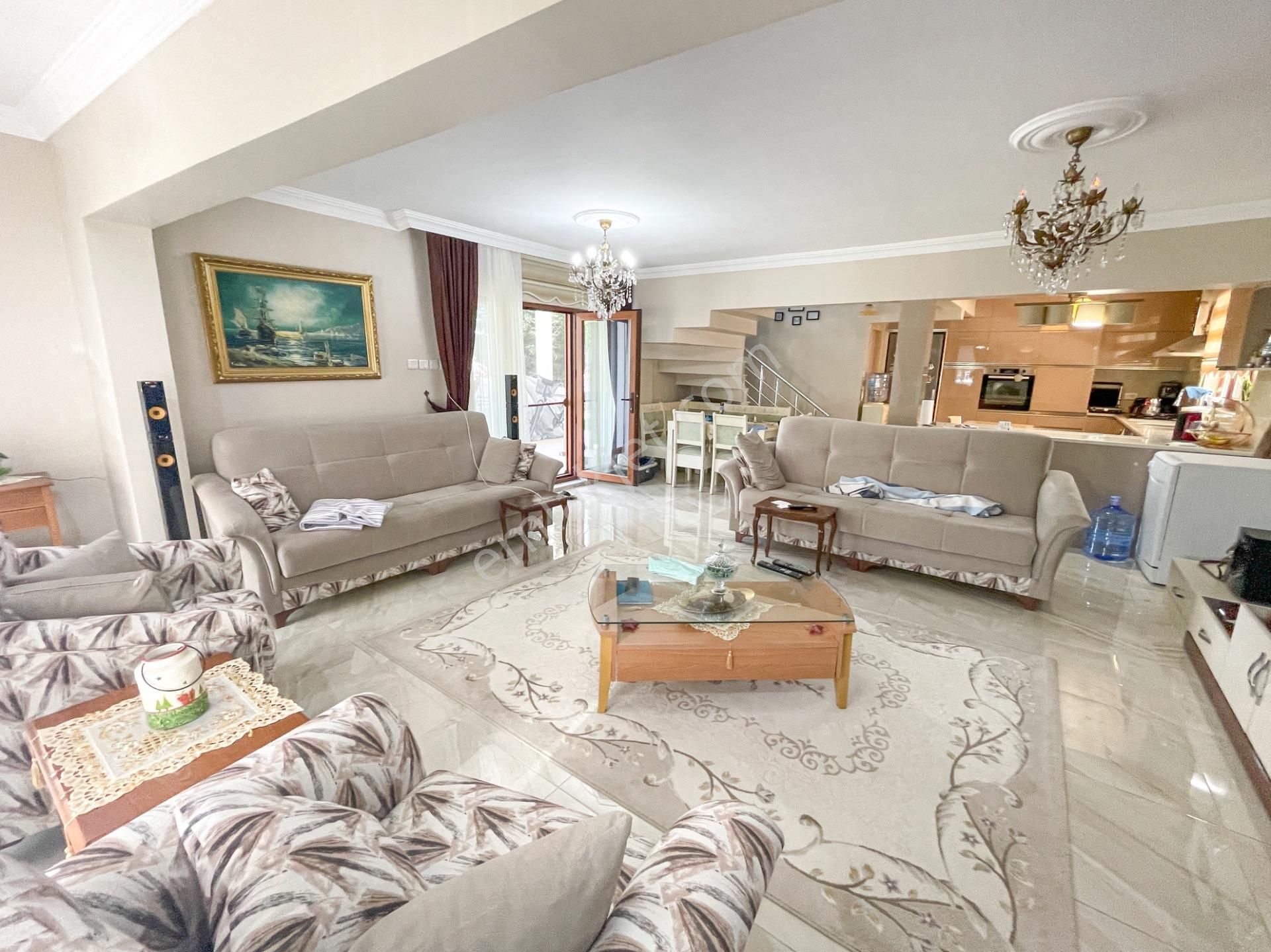 Kumbağ'da Denize Sıfır Lüks Krediye Uygun Satılık 3+1 Bahçeli Villa - Görsel 10