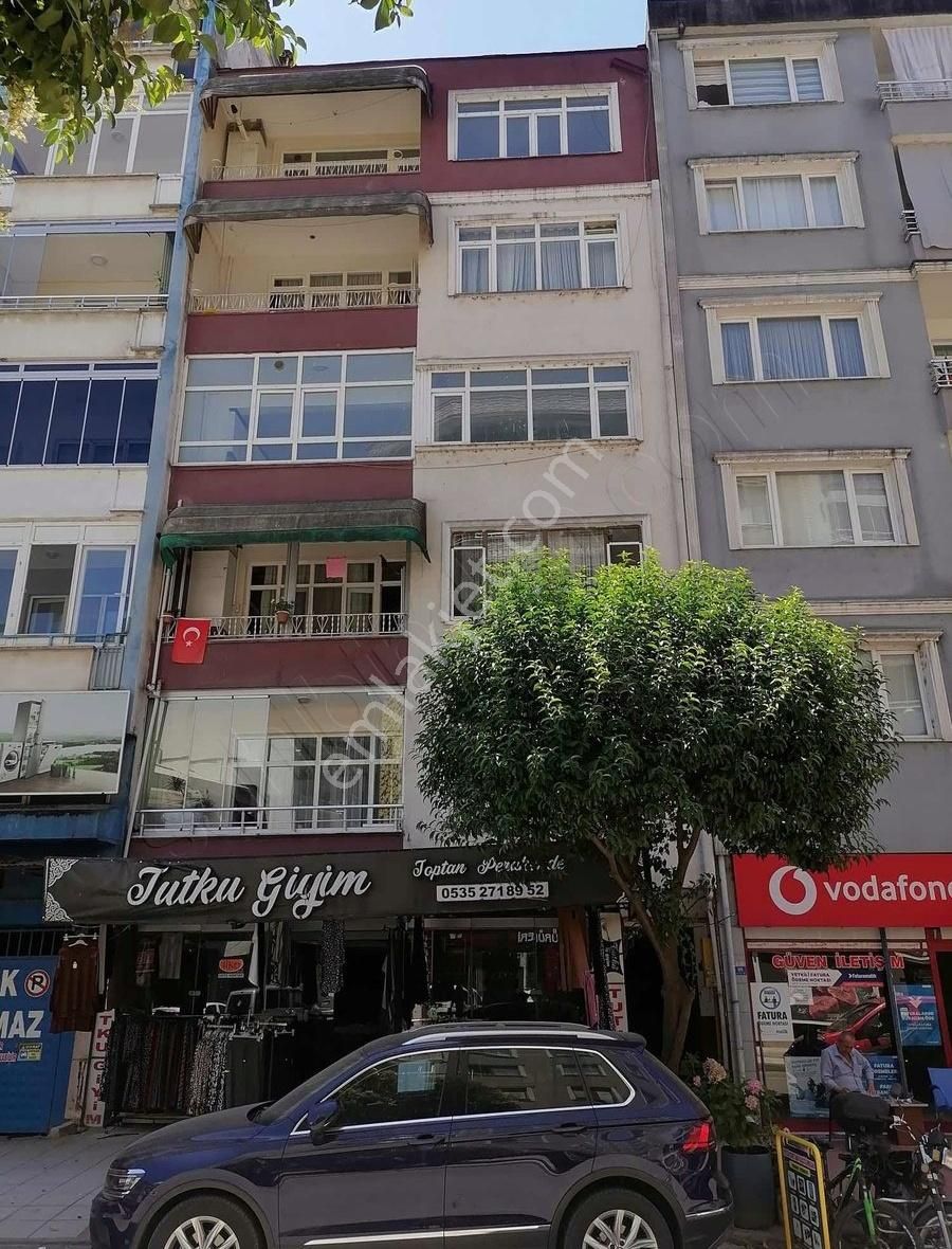Öz-emmax Gayrimenkulden Şehir Merkezinde Satılık 2+1 Daire