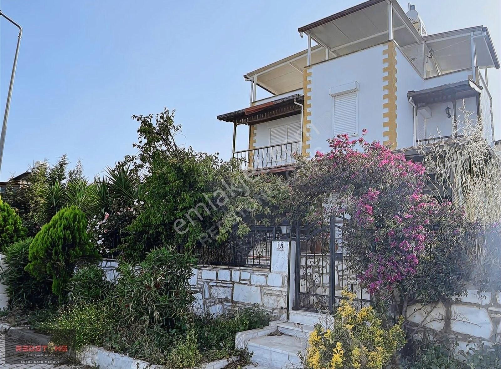 Göl Manzaralı Eşyalı Yıllık Kiralık Villa