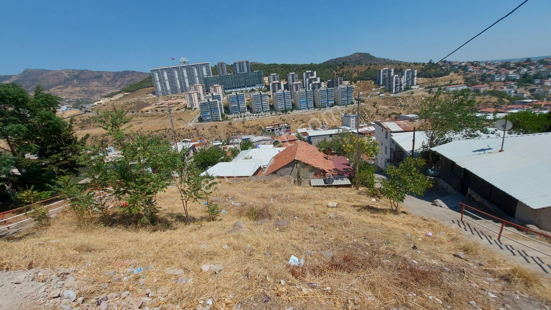 Bayraklı Onur Mahallesinde Satılık 177 M2 Arsa - Görsel 13