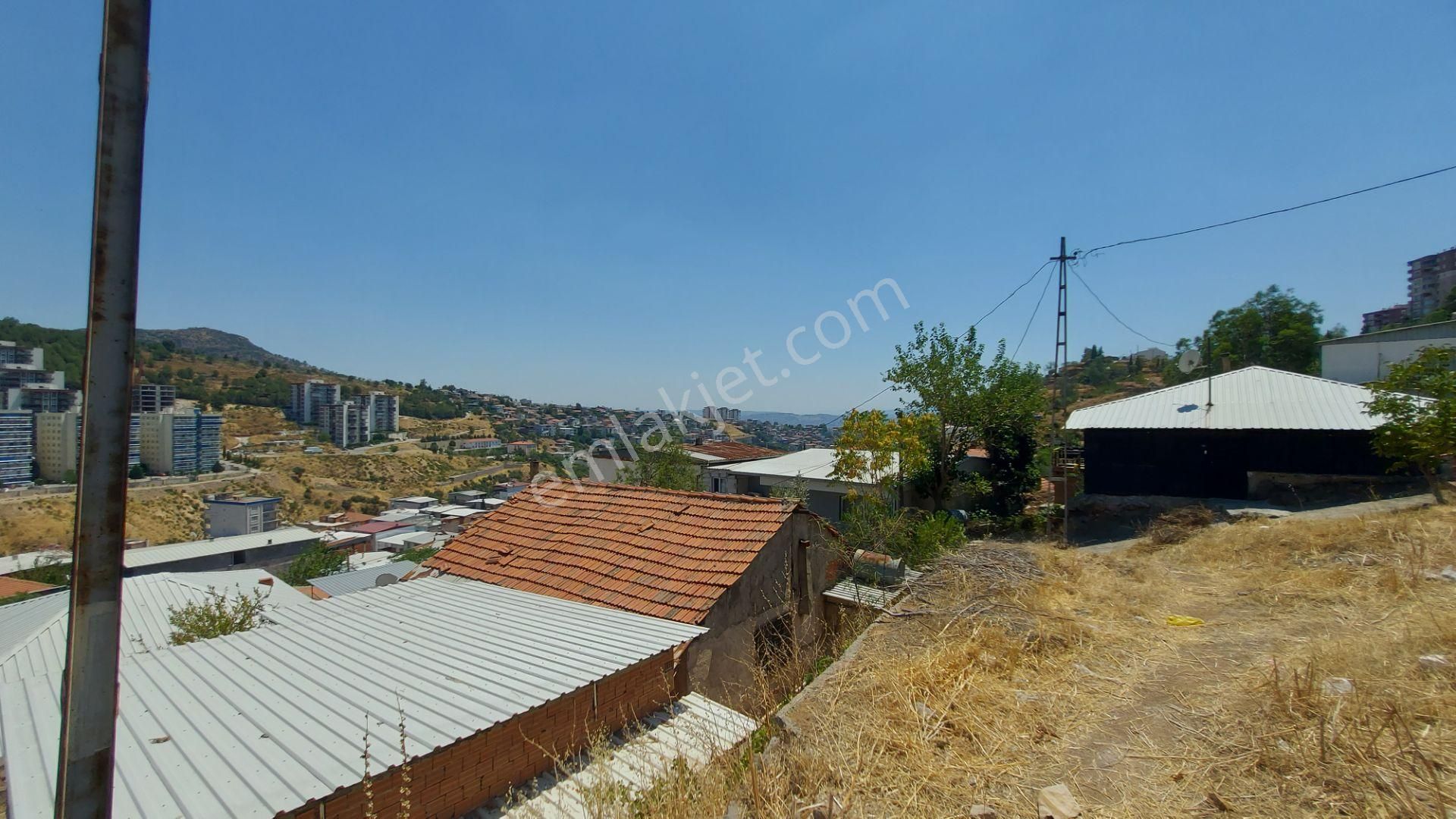 Bayraklı Onur Mahallesinde Satılık 177 M2 Arsa - Görsel 8